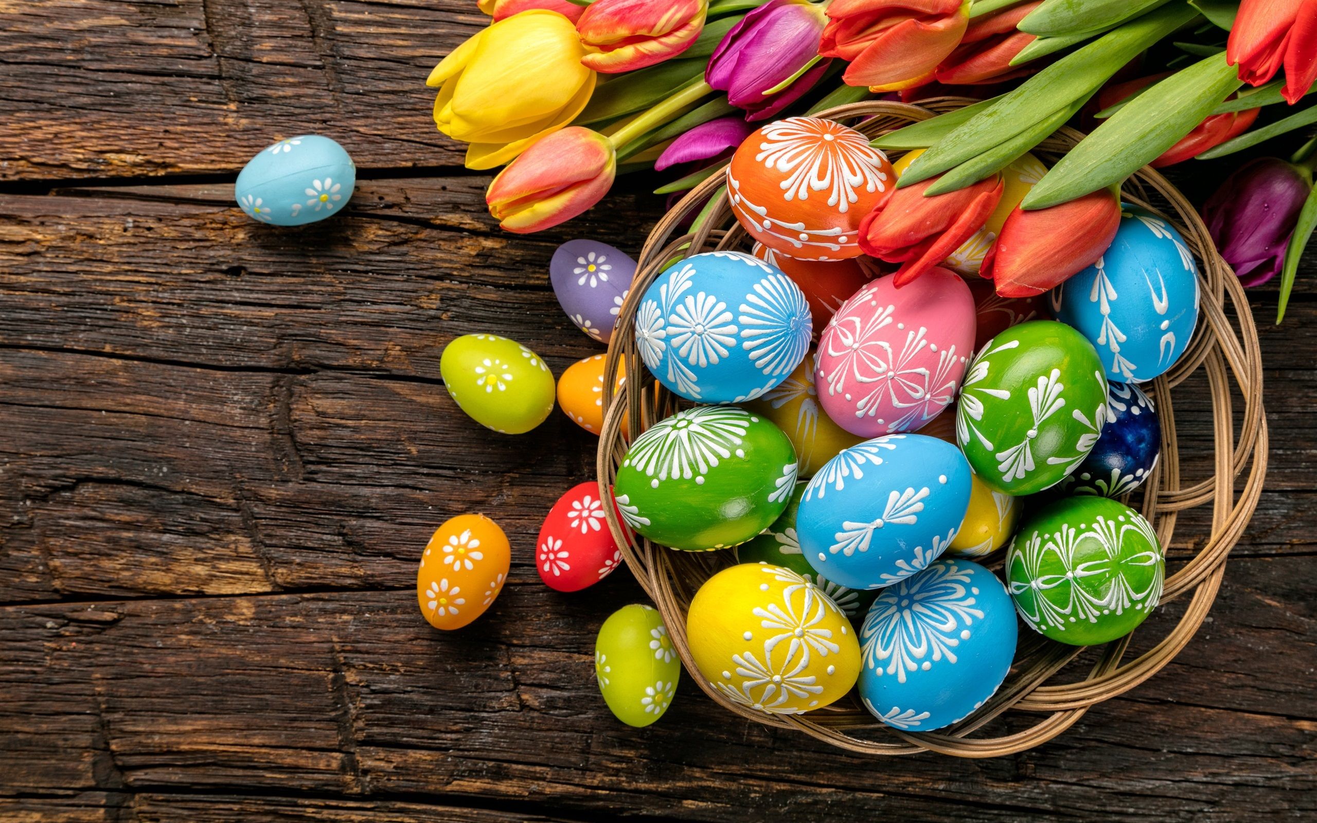 Wallpaper Easter eggs, colorful, tulips, wood, basket 2560x1600 HD Picture, Image