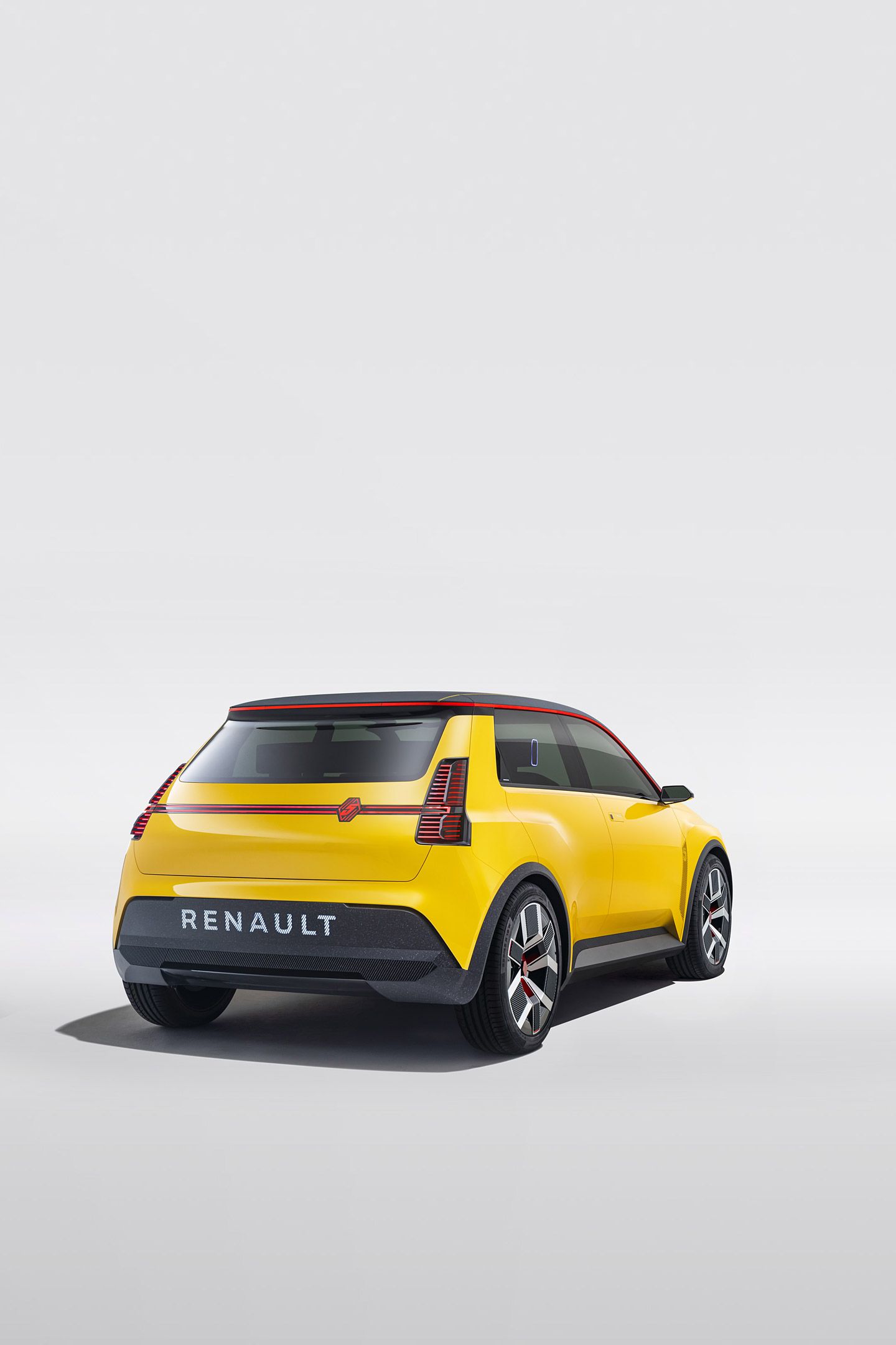 Download 2021 Renault 5 Concept Wallpaper
