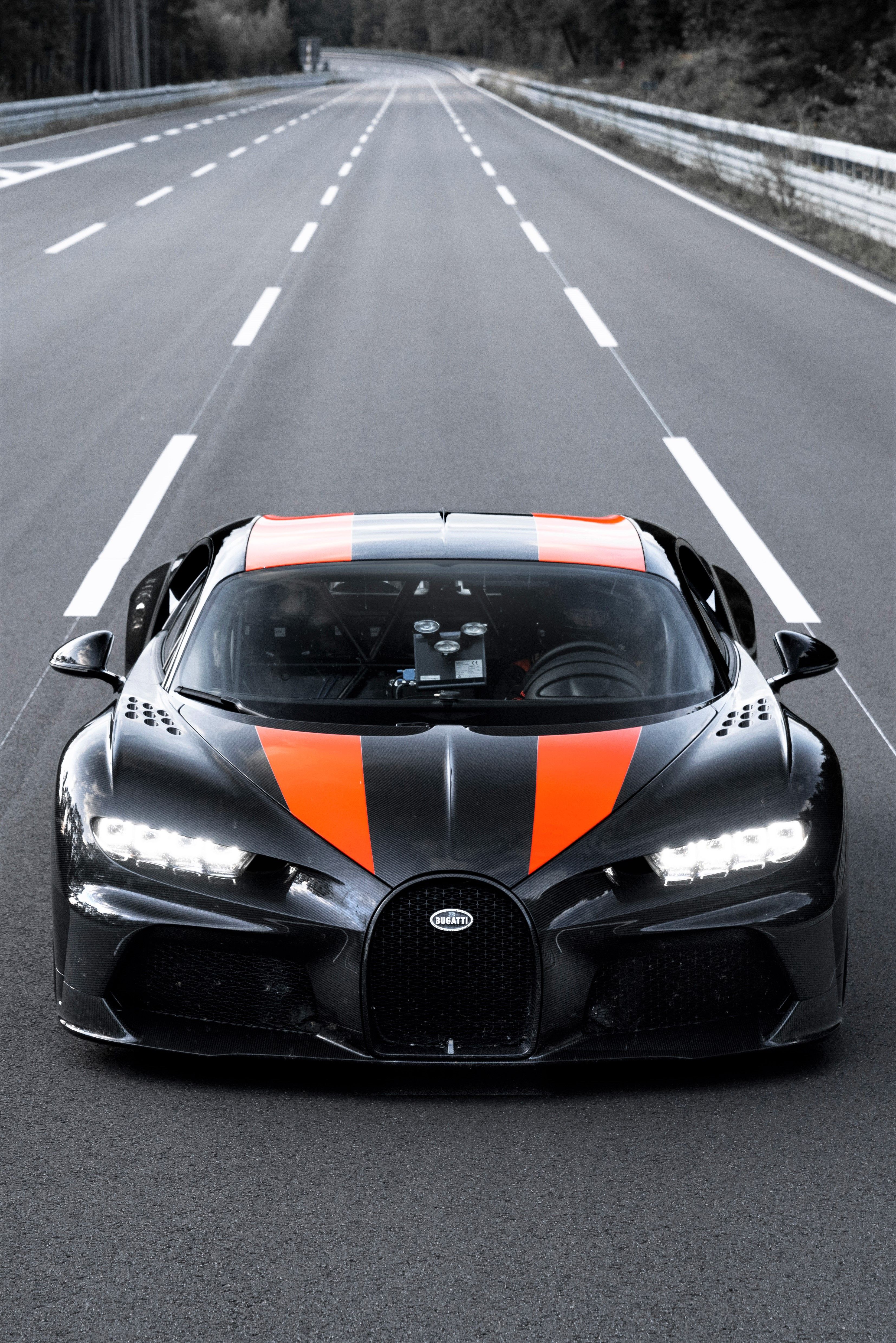 Raging 2021 Bugatti Chiron Super Sport. Bugatti veyron super sport, Bugatti chiron, Super cars