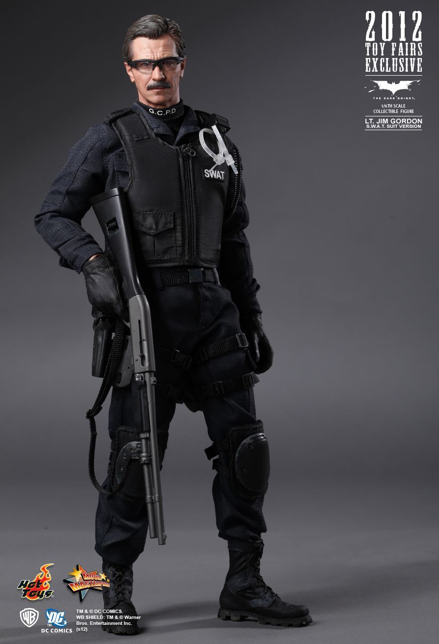 Hot Toys, The Dark Knight. Jim Gordon (S.W.A.T. Suit Version) (2012 Toy Fairs Exclusive) 1 6th Scale Collectible Figurine