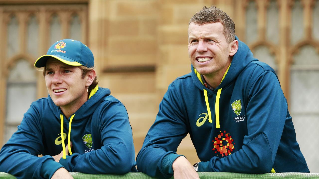 Zany Aussie cricket photo strikes again