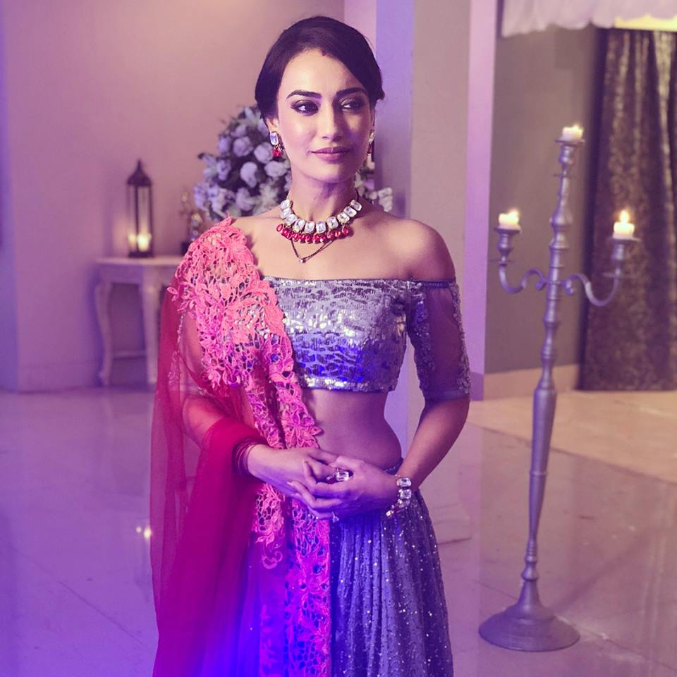 Surbhi Jyoti Image 3 Bela Blouse Design Wallpaper & Background Download