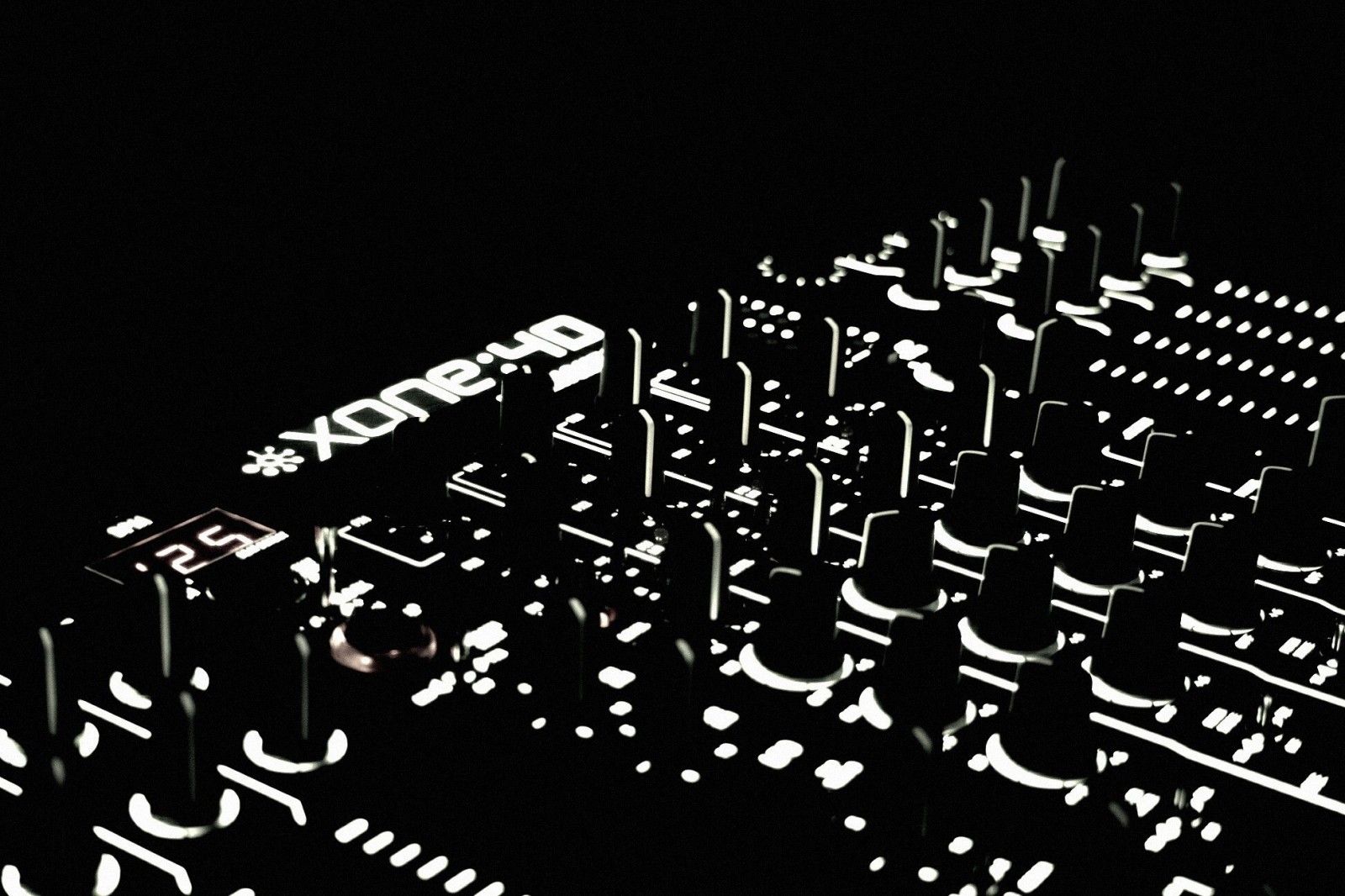 Wallpaper, 1944x1296 px, DJ, sound mixers 1944x1296