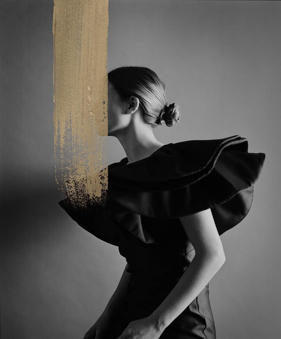 Andrea Torres on Instagram: “Lilium. #photography #fineart #light #project #andreatorresbalaguer”. Portrait photography, Portraiture, Portrait