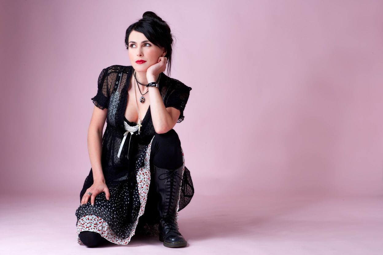 Sharon den Adel