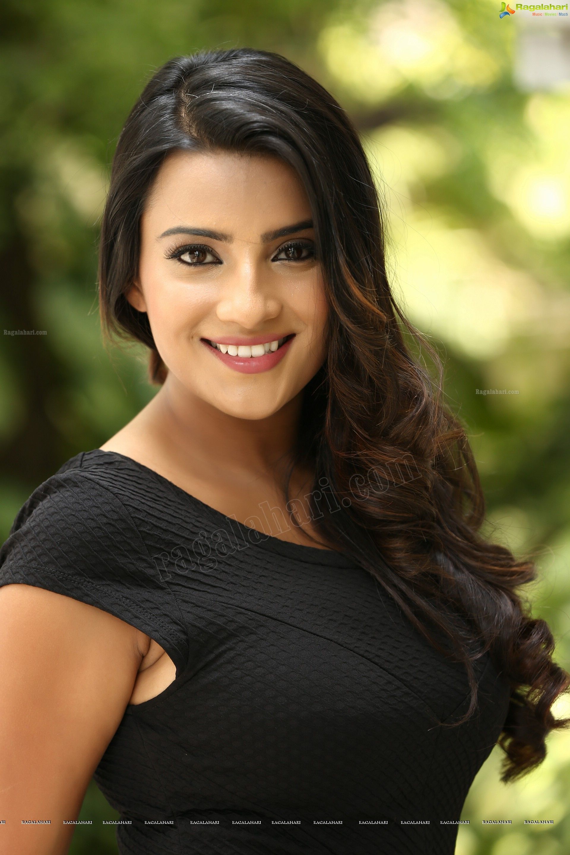 Jyotii Sethi (Exclusive) (High Definition) Image 2. Beautiful Tollywood Actress Photo, Image, Pics, Picture, Photohoot, Wallpaper