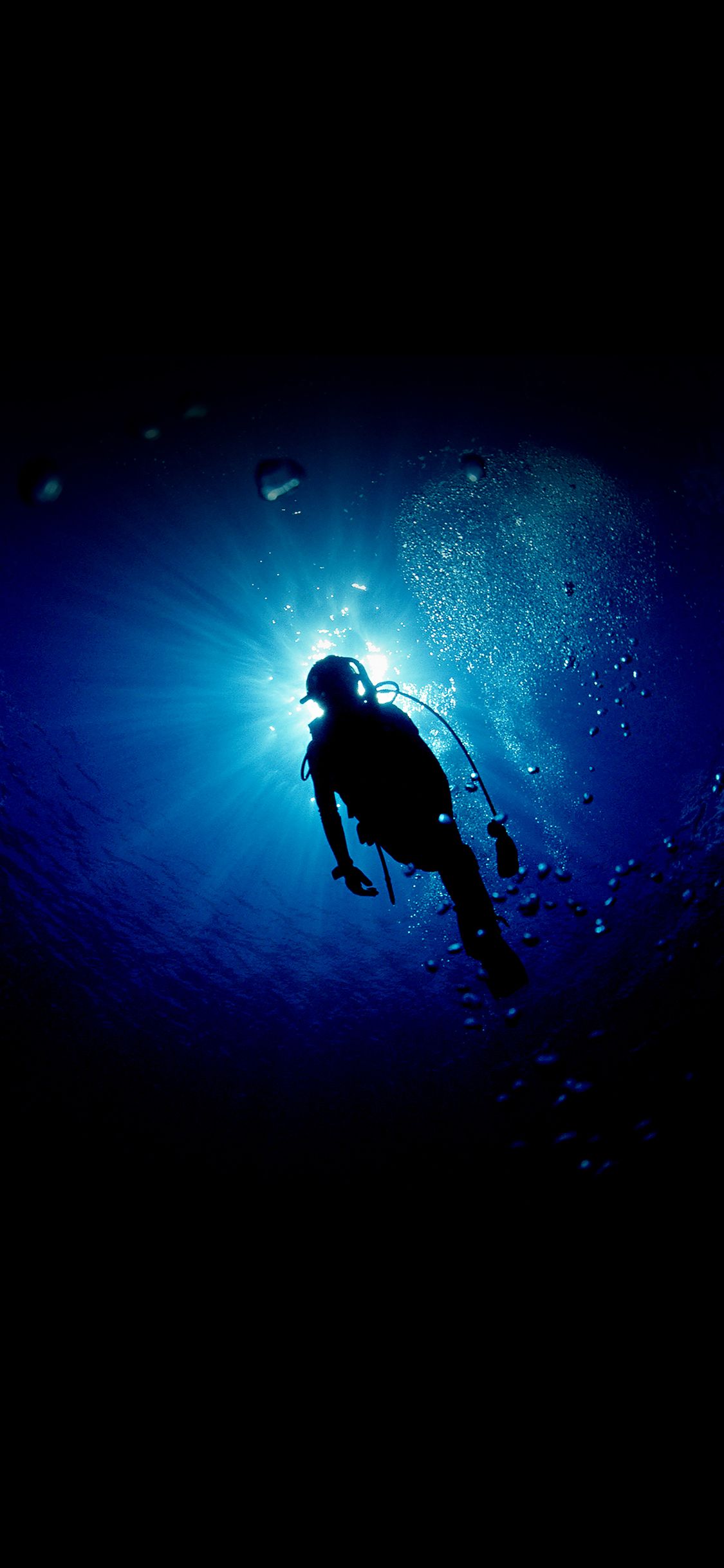 iPhone wallpaper. deep blue ocean dive