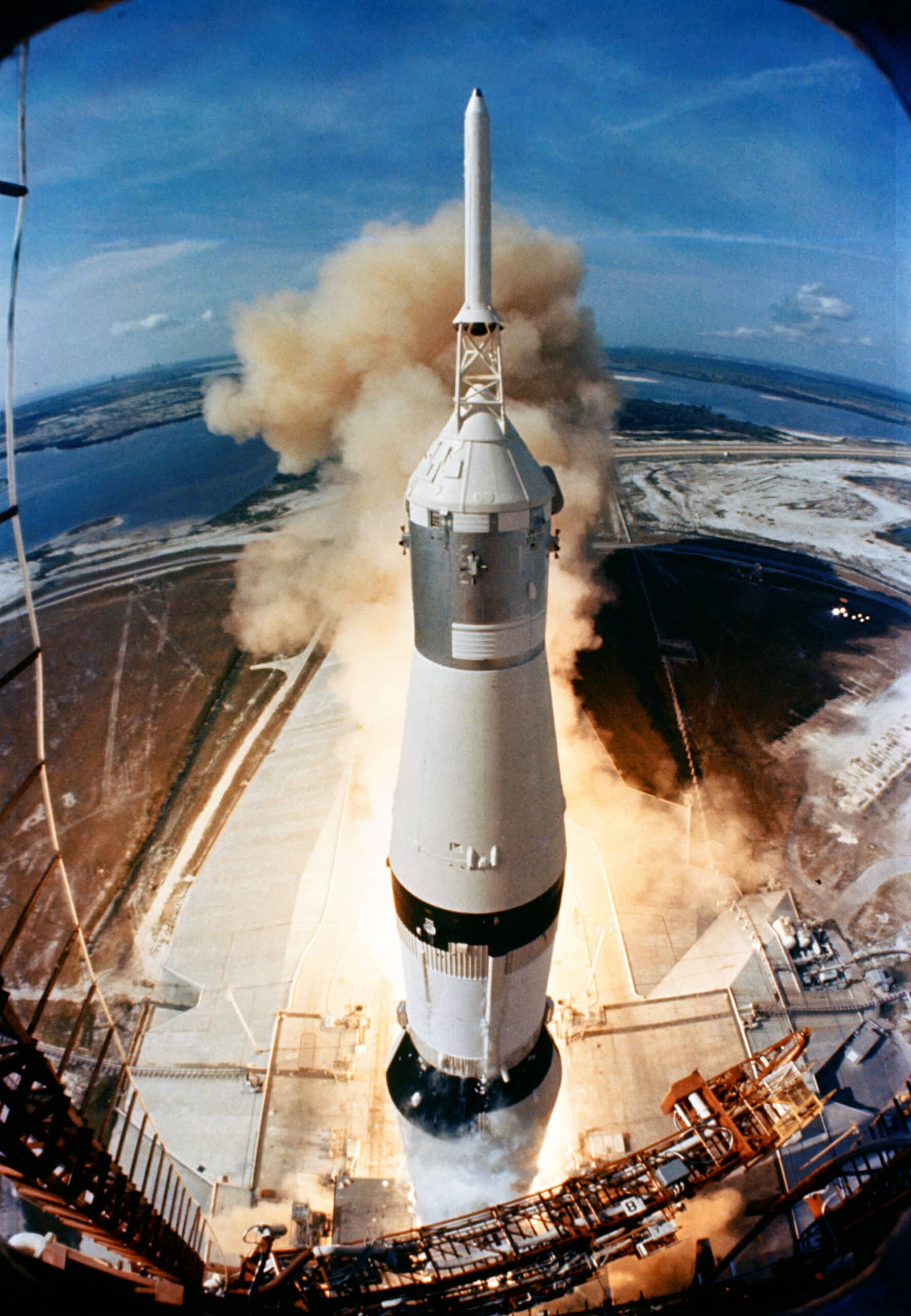 Apollo 11 picture make great wallpaper [Wallpaper Wednesday]. Cult of Mac