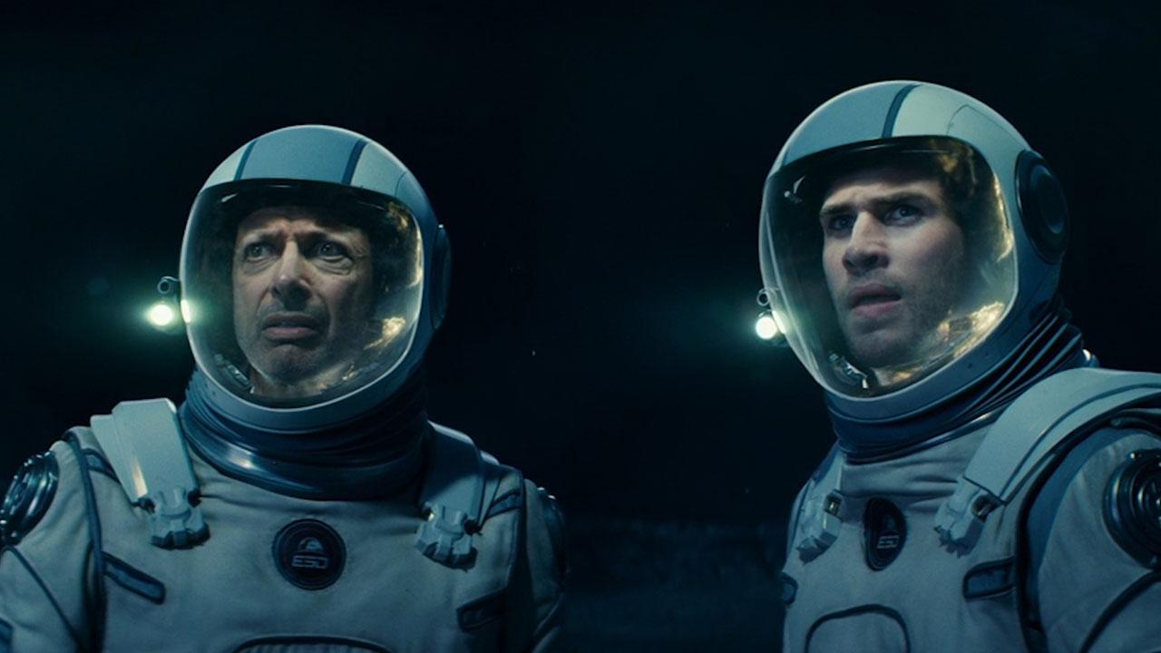 Liam Hemsworth & Jeff Goldblum Battle New Alien Threat in 'Independence Day: Resurgence'