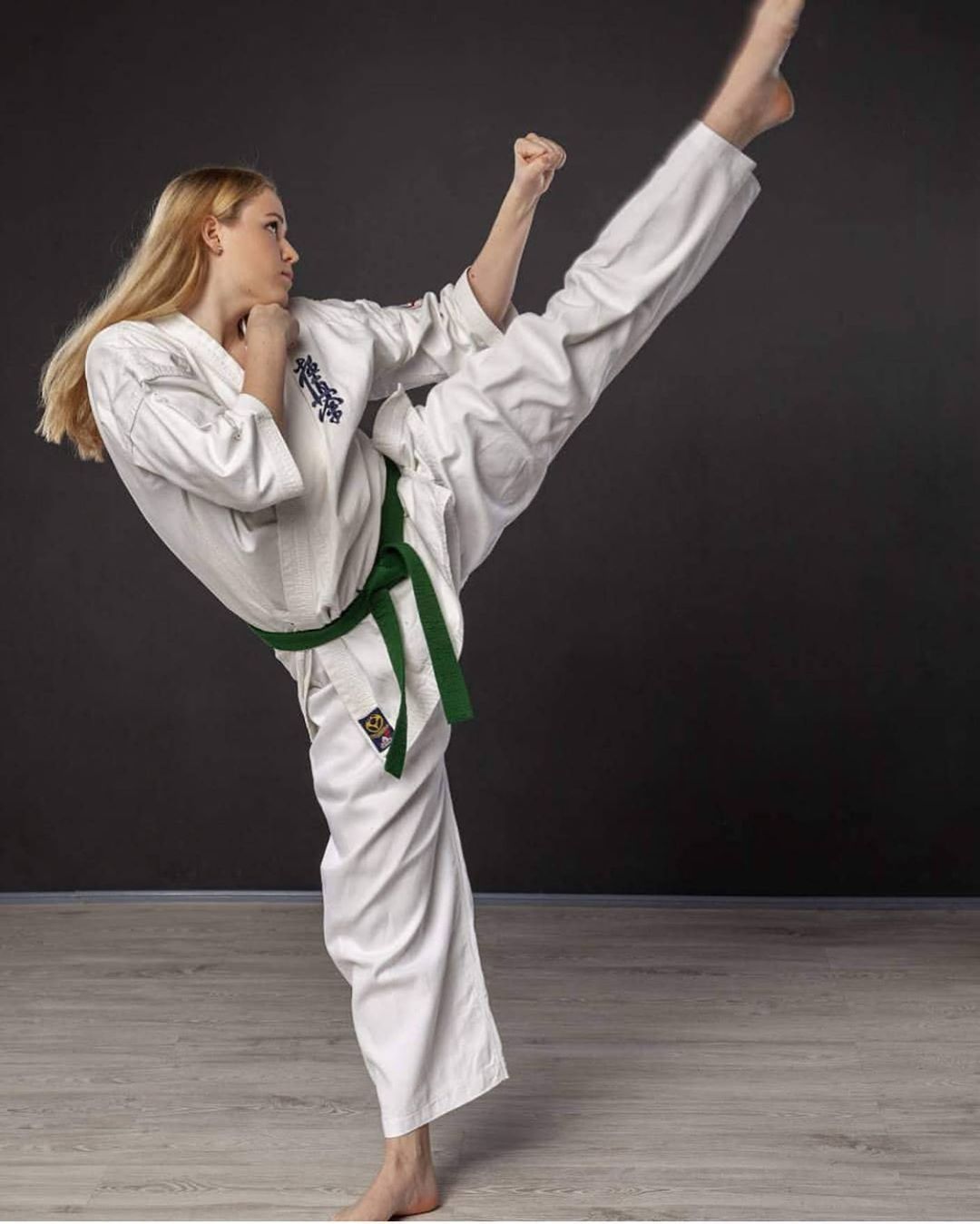 Karate. Martial arts women, Martial arts, Women karate