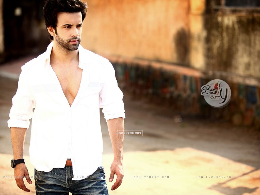 Wallpaper Ali Malik size:1024x768