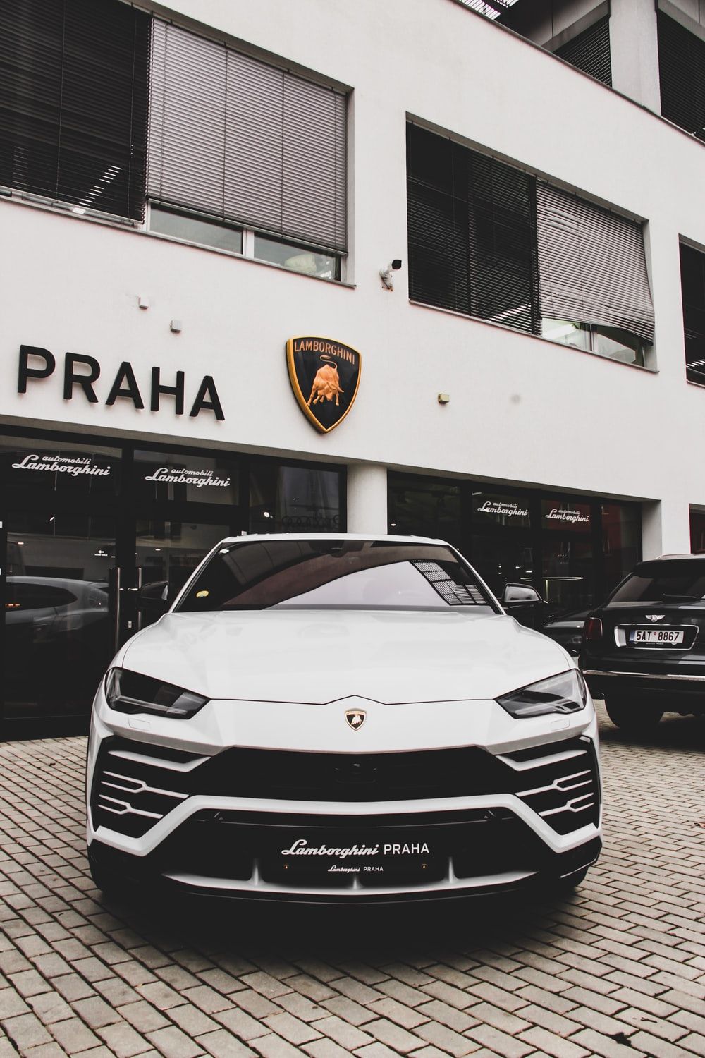 Lamborghini Urus Picture. Download Free Image