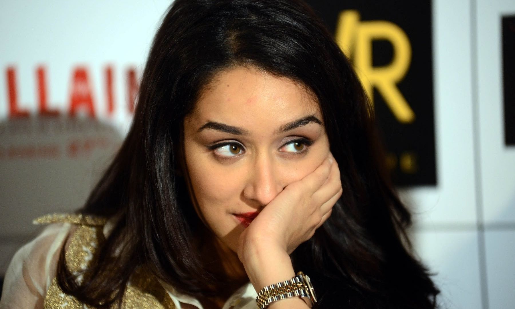 shraddha kapoor HD wallpaper, desktop pc, laptop, mac, iphone, ipad, android mobiles, tablets, windows phone