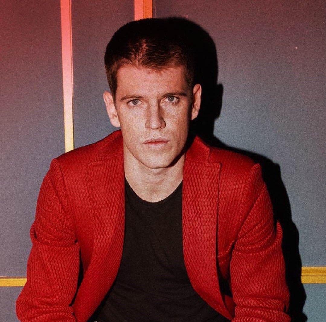 miguel bernardeau, red aesthetic, guzman and elite