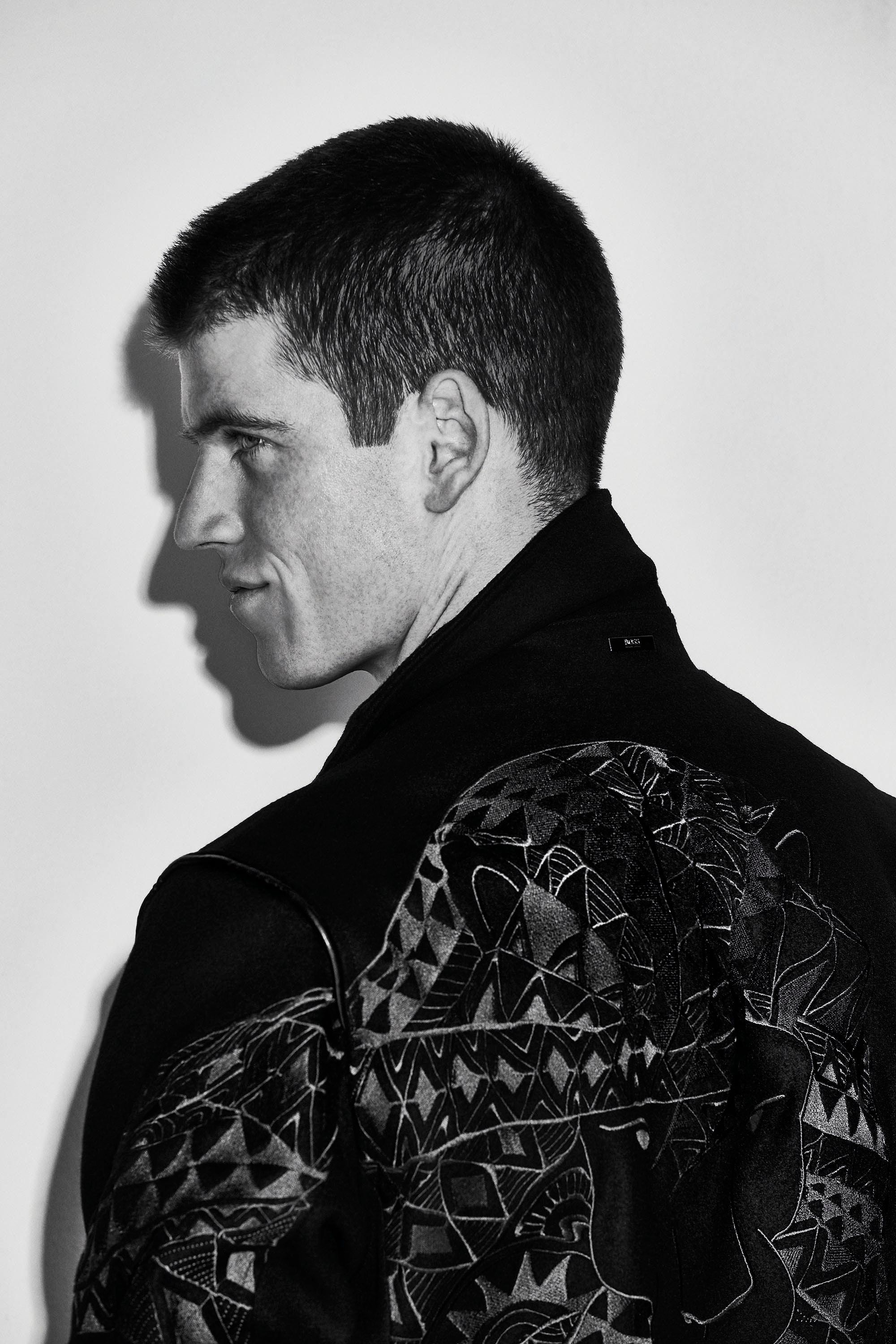 Miguel Bernardeau: de actor de Élite uno de los hombres meejor vestidos. GQ México y Latinoamérica