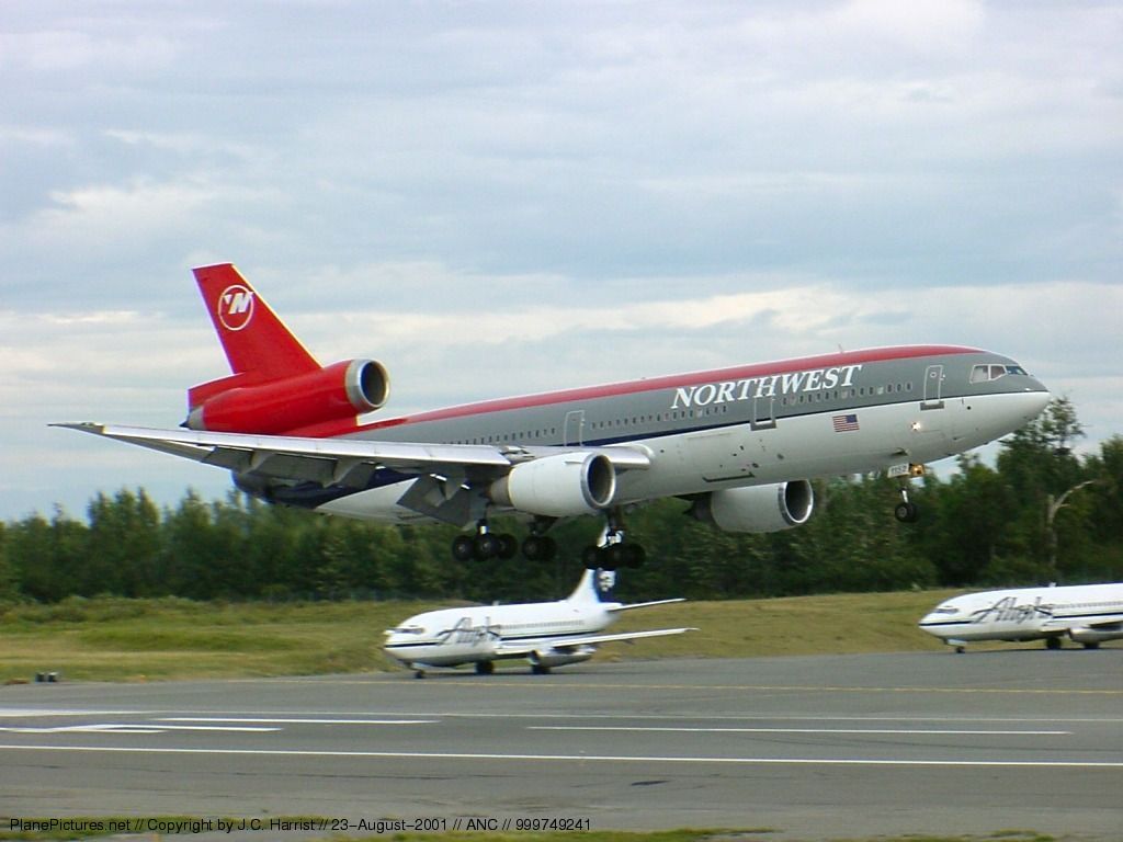 Photo Northwest Airlines McDonnell Douglas DC 10 40 N152US. Northwest Airlines, North West, Vintage Aircraft