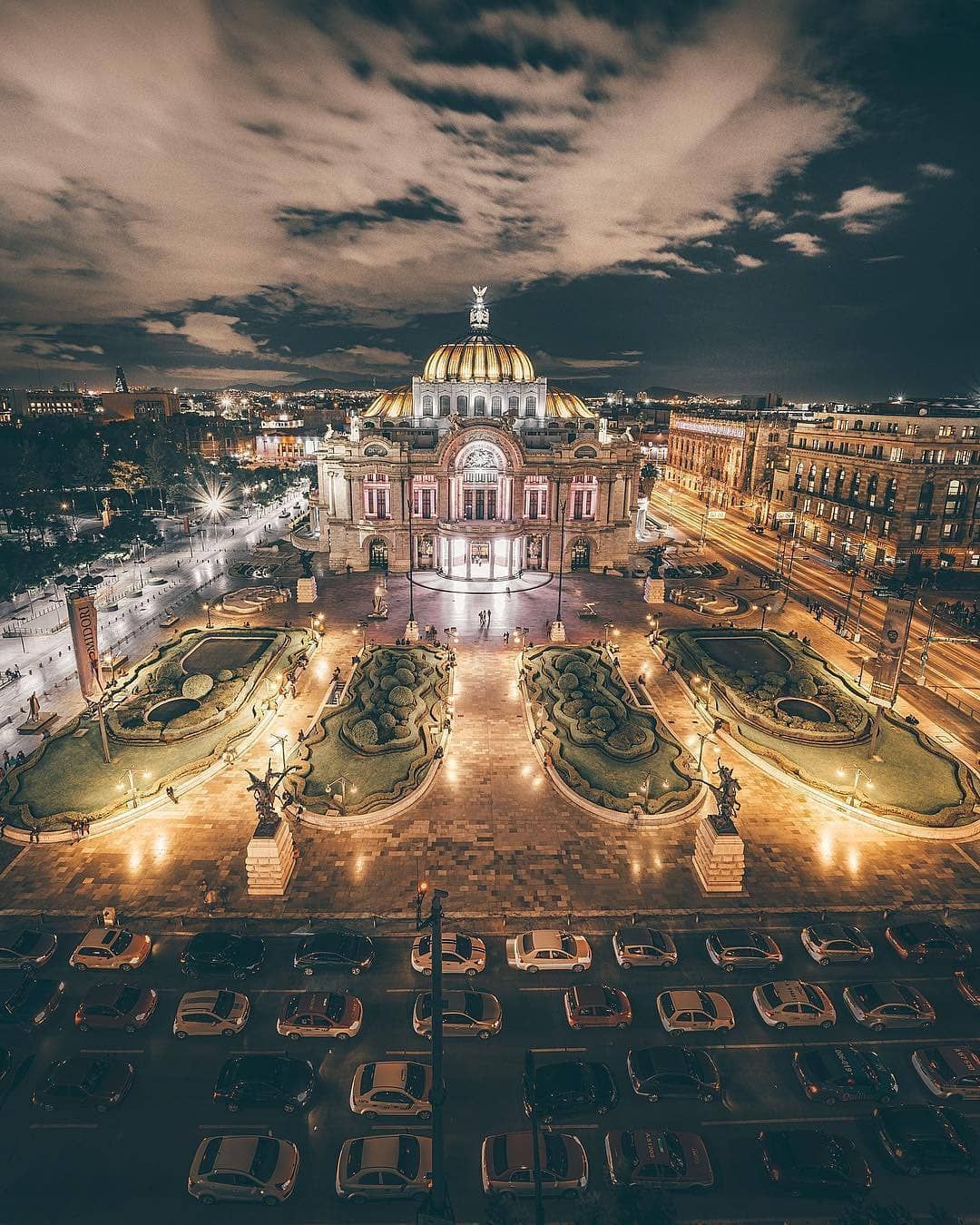 Explore the history of Mexico City with the design guide on mydesignagenda.com. Mexico wallpaper, Visit mexico, Explore mexico