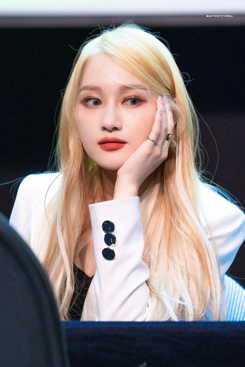 Download Siyeon Dreamcatcher Aesthetic Wallpaper Pics