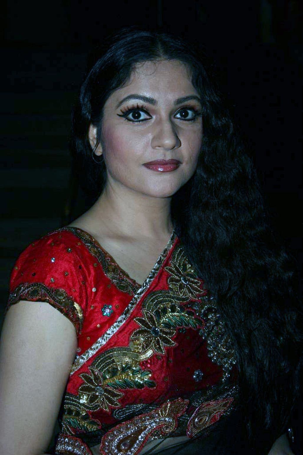 Gracy Singh Hot & Sizzling Navel Picture Downloads