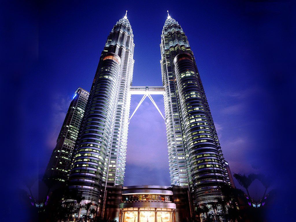 Highest Buildings and Towers in the World. Famous Skyscrapers Gallery of Tallest Skyscrapers on OrangeSmile