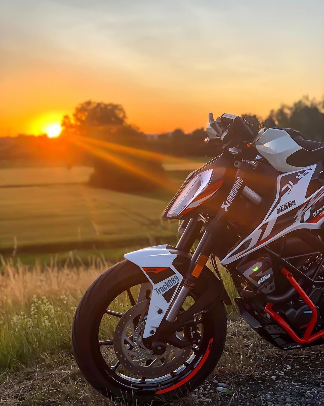 Orange Ktm Duke 390