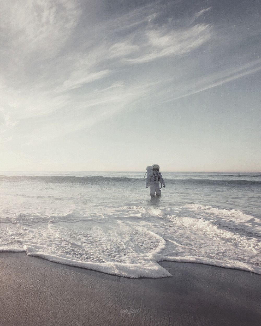 Astro water by Rob Hakemo (Hakemo). miPic. Water aesthetic, Moon beach, Astronaut art