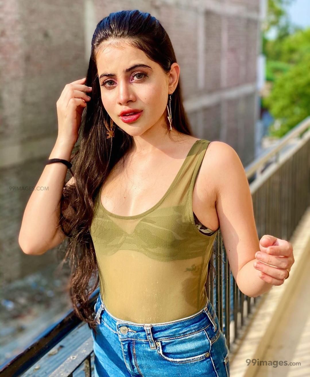 Urfi Javed HD Wallpaper (Desktop Background / Android / iPhone) (1080p, 4k) (1080x1313)