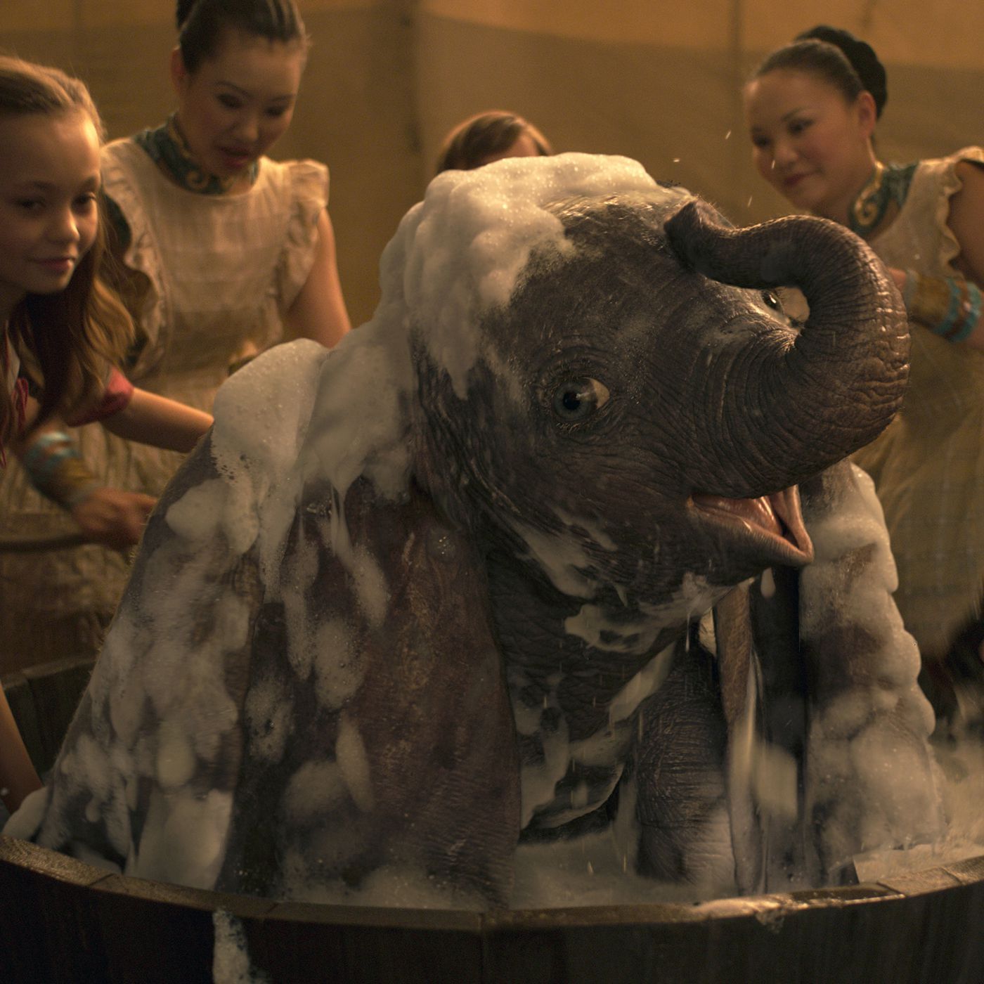 Disney's new Dumbo is a garish CGI mess