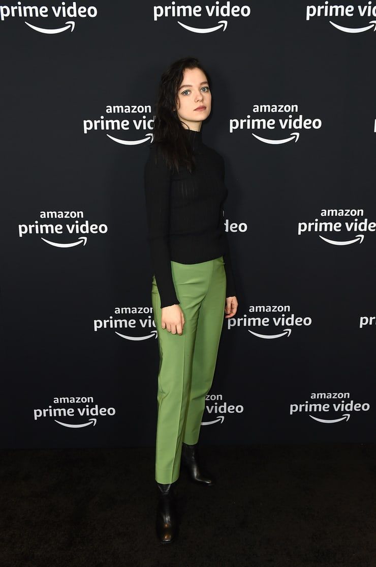 Hot Picture Of Esme Creed Miles Which Will Make You Want To Play With Her