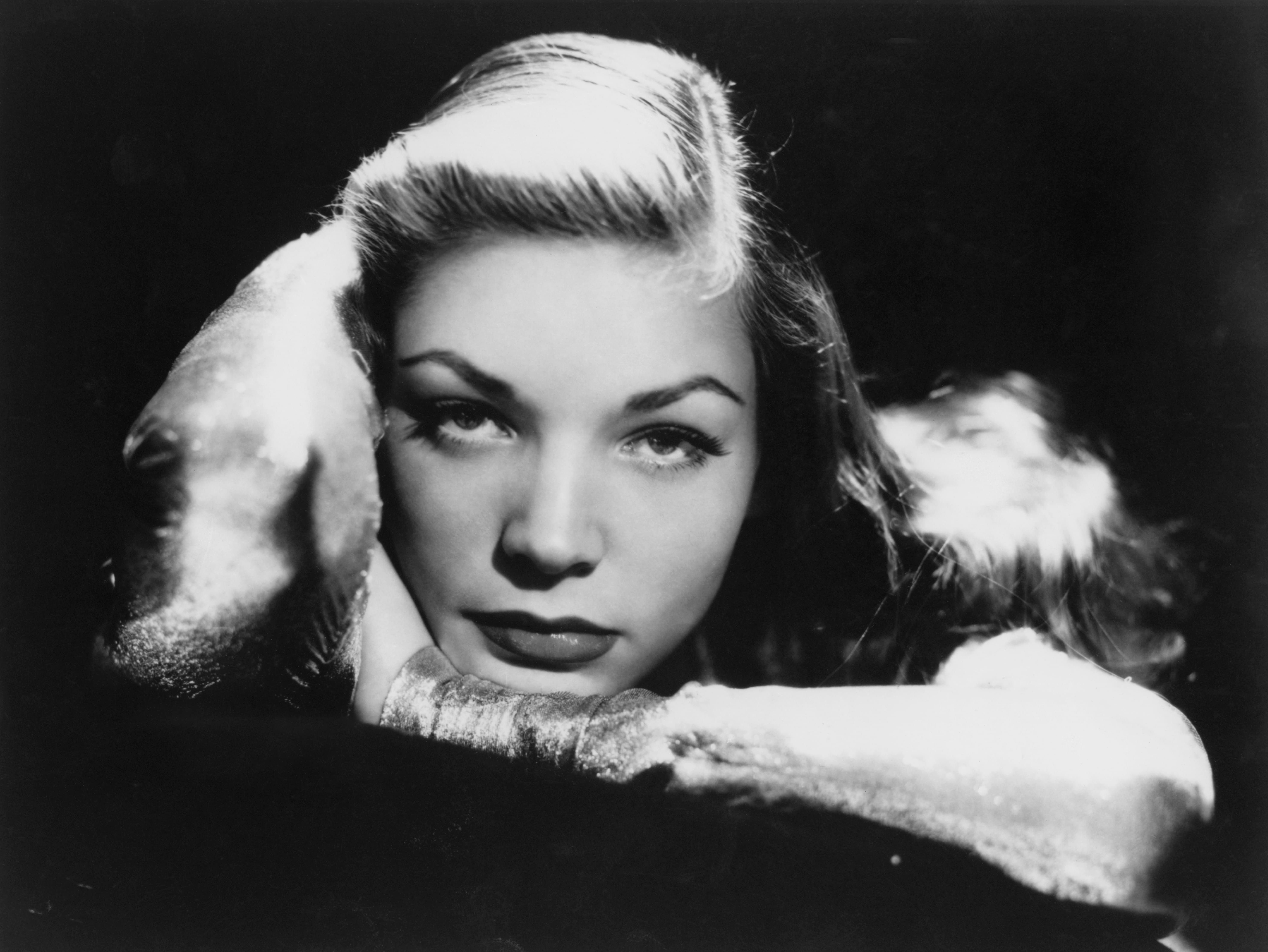 Lauren Bacall's beauty captured in 20 rare image