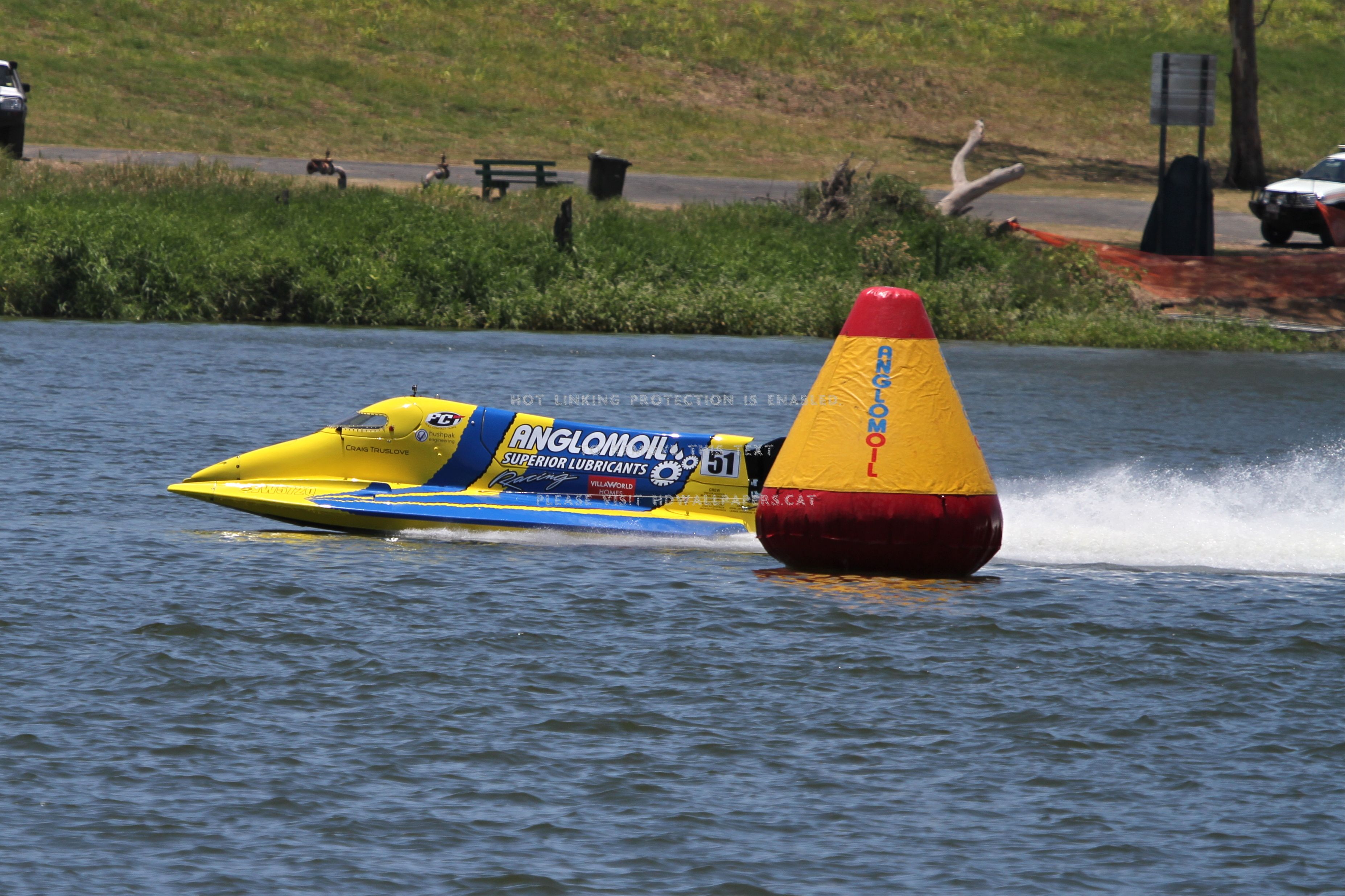 f1 power boat thrill ride competition