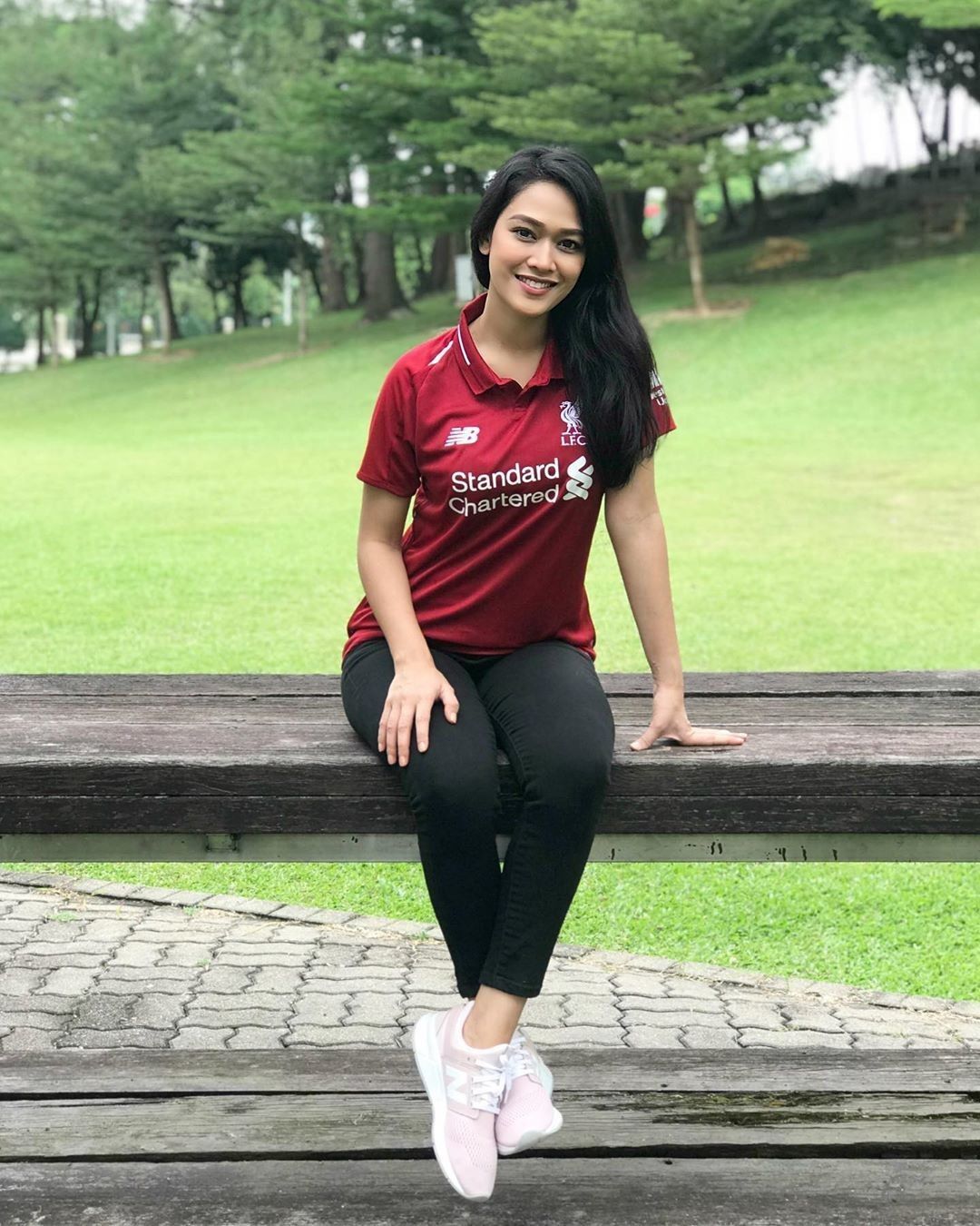 Pin oleh C. Wirawan di ainasuzaily. Gadis, Gambar