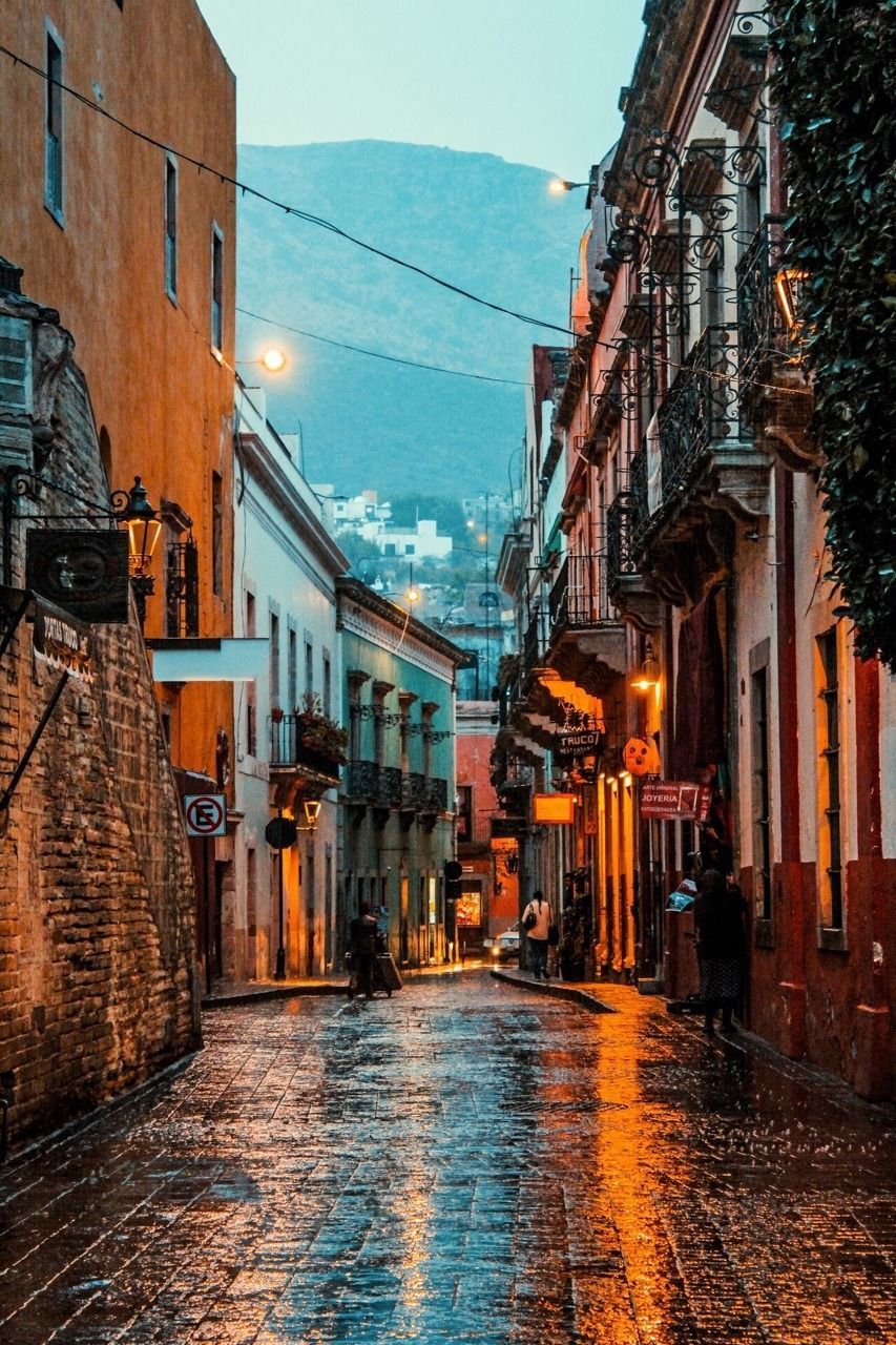 Find beauty everywhere. Guanajuato mexico, Travel and tourism, Wonderful places