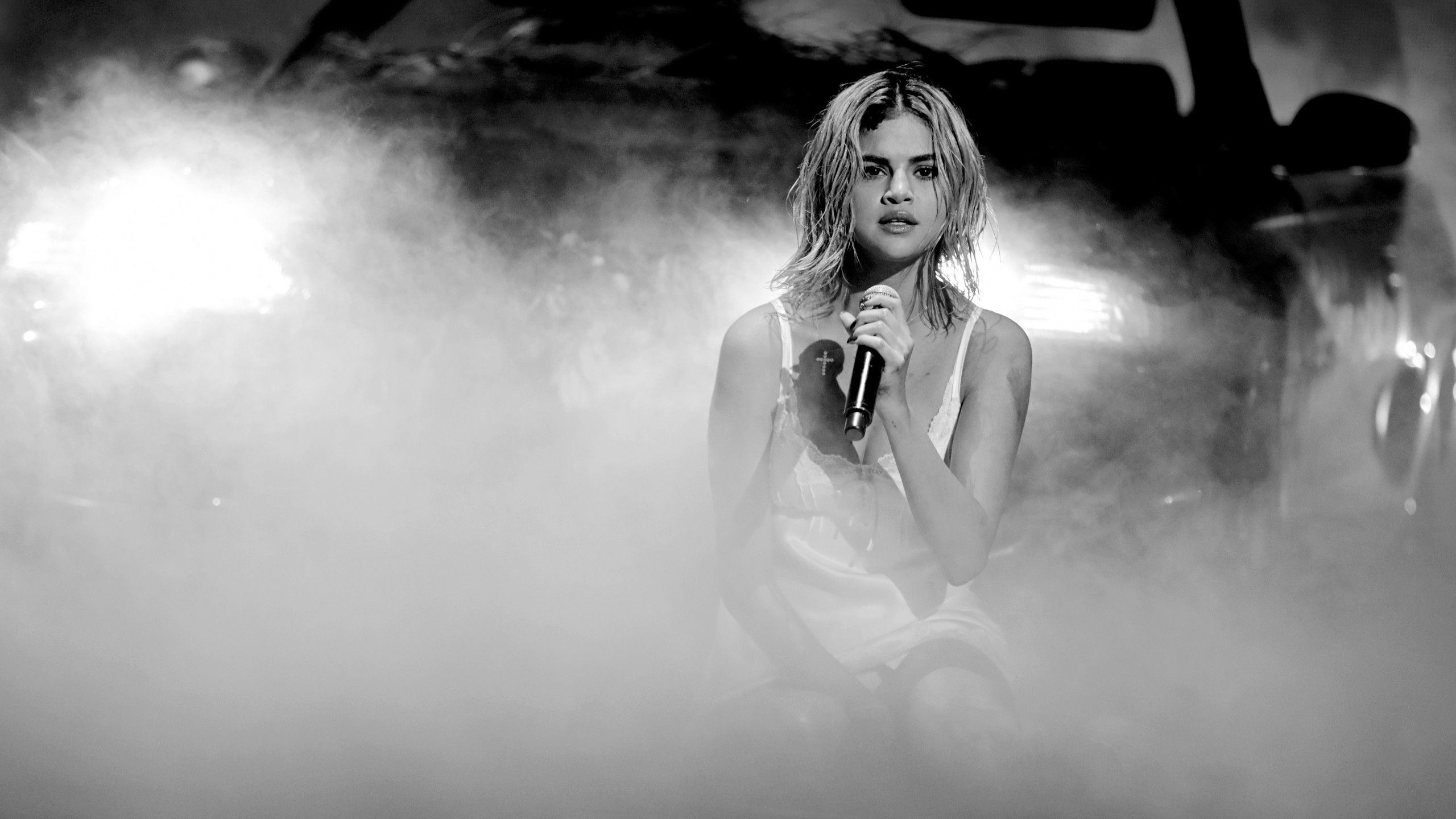 Selena Gomez Live Concert 5K Wallpaper 2560x1440 Hot Desktop and background for your PC and mobile