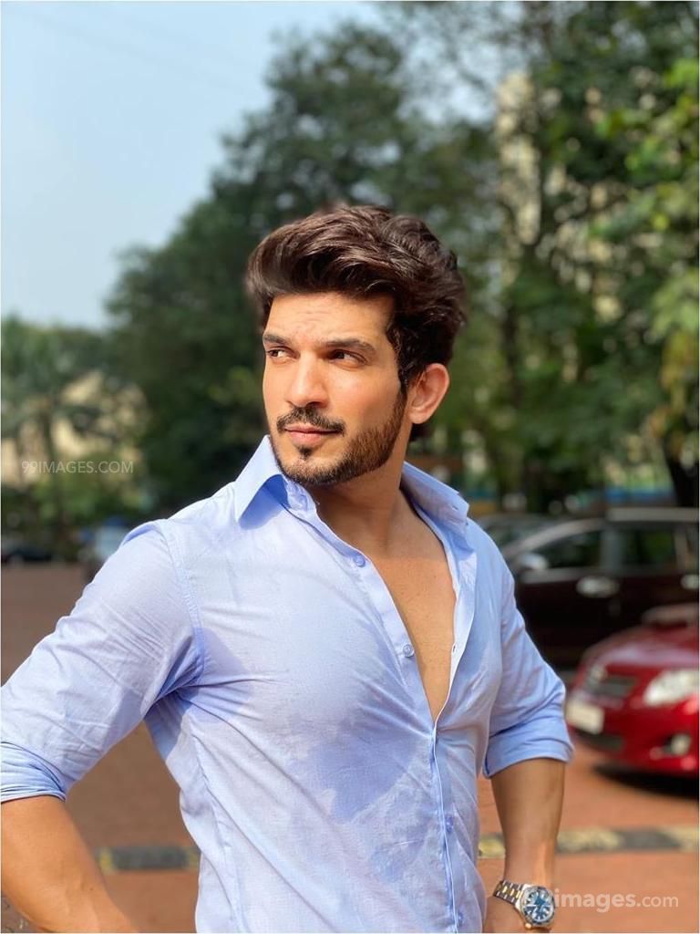 Arjun Bijlani HD Wallpaper (Desktop Background / Android / iPhone) (1080p, 4k) (768x1024)