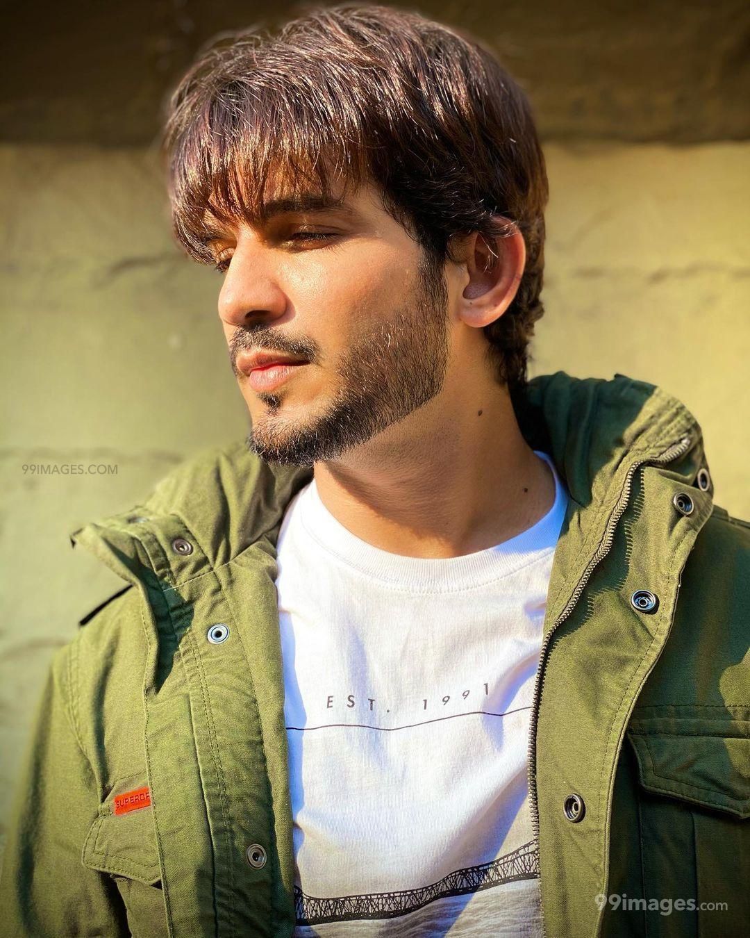 Arjun Bijlani HD Wallpaper (Desktop Background / Android / iPhone) (1080p, 4k) (1080x1350)