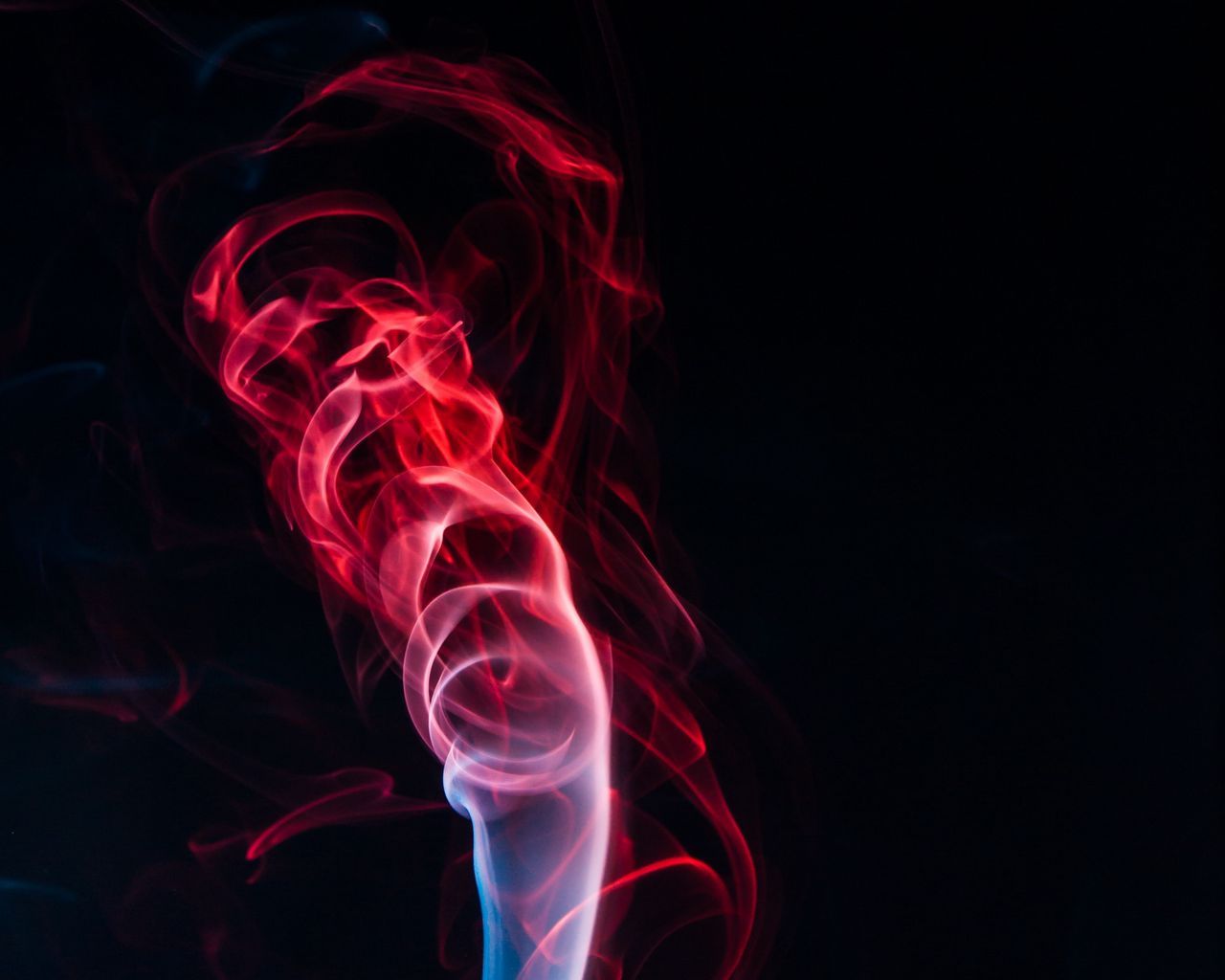 Download wallpaper 1280x1024 colored smoke, shroud, bunches, red, black standard 5:4 HD background