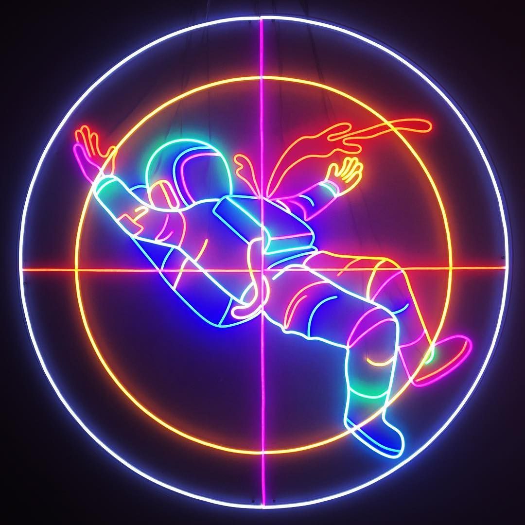 Lex O. on Instagram: “#spaceman #astronaut #art #artistsoninstagram #saatchi #saatchigallery #saatchiart #london #londonart. Neon art, Neon artwork, Astronaut art
