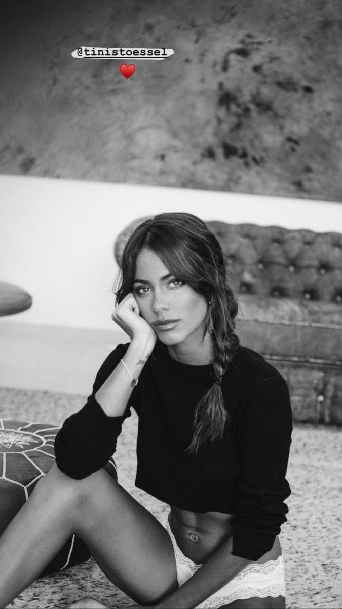 Martina Stoessel wallpaper