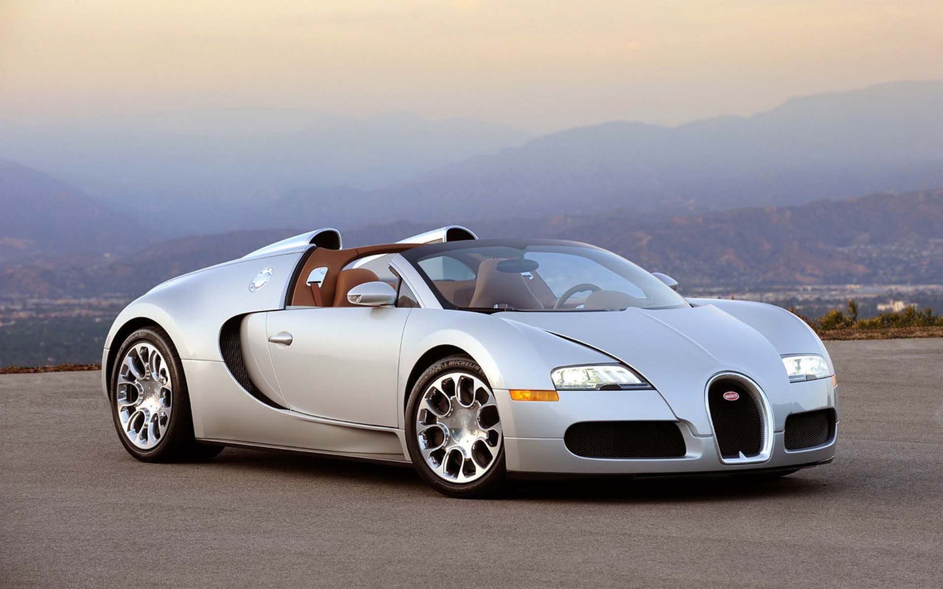 Bugatti Veyron White Front View. HD Bugatti Wallpaper for Mobile and Desktop