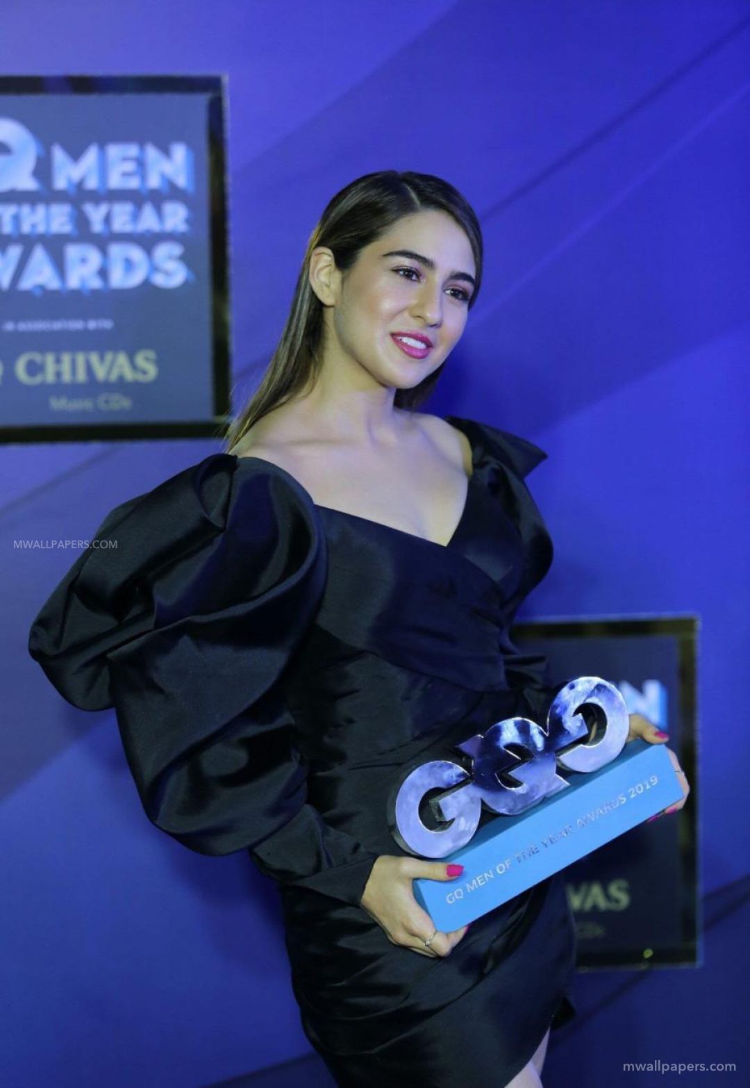 Sara Ali Khan HD Wallpaper (1080p, 4k) HD Wallpaper