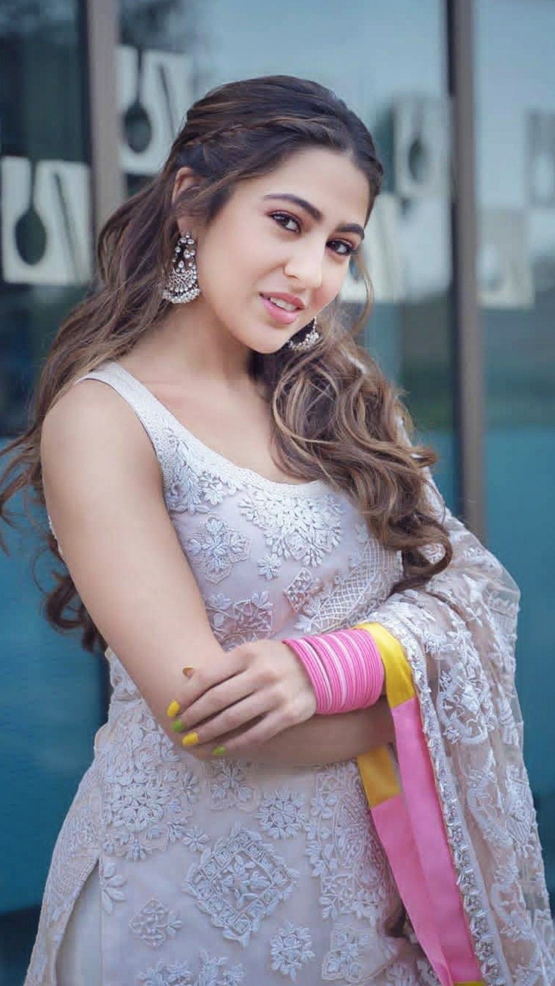 Sara Ali Khan HD image. Sara Ali Khan With Boyfriend. Sara Ali Khan Cute Smile. Sara Ali. Indian bollywood actress, Beautiful indian actress, Bollywood girls