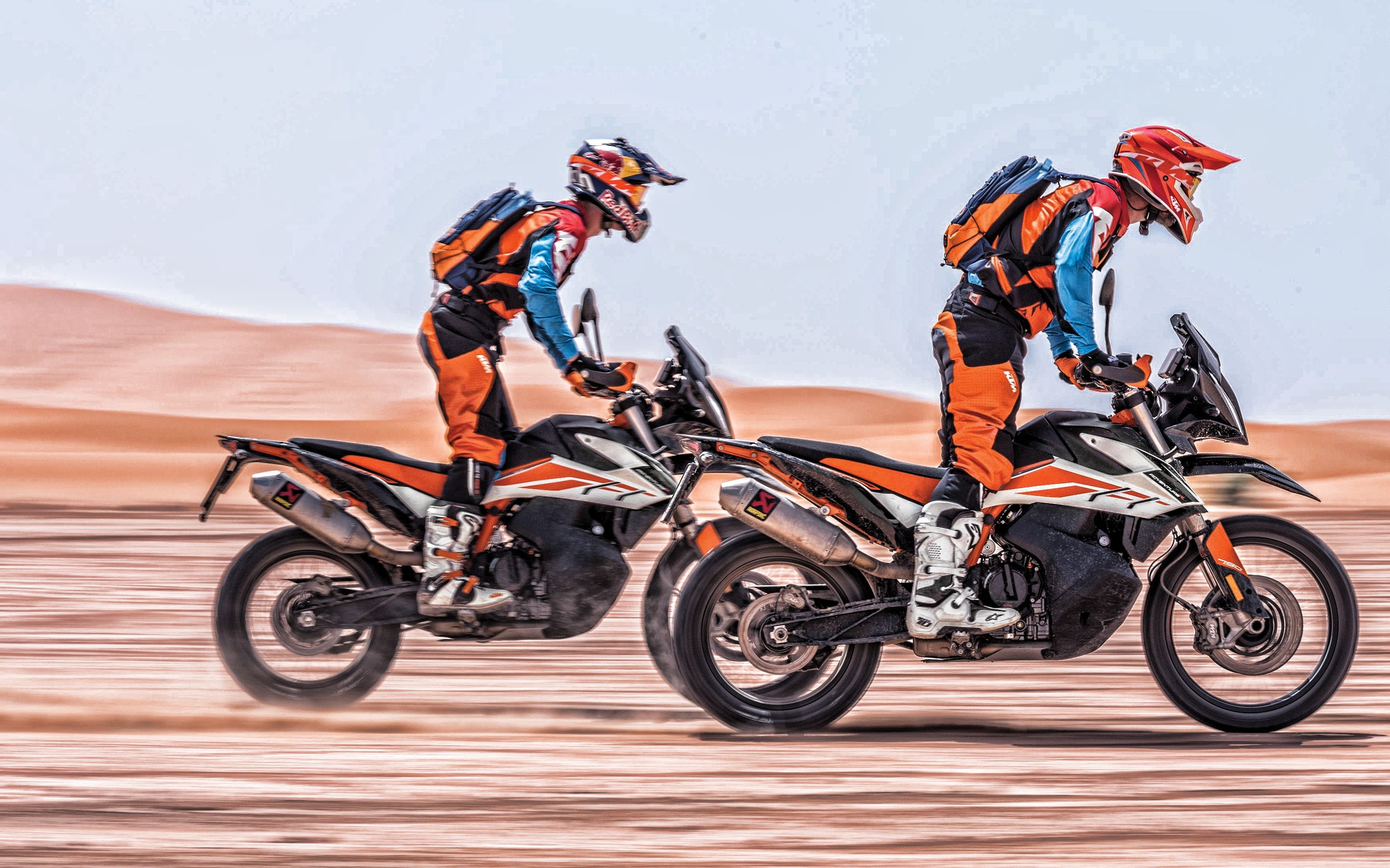Download wallpaper KTM 790 Adventure R, 2020, side view, exterior, new orange 790 Adventure R, desert riding, motocross bike, KTM for desktop with resolution 2880x1800. High Quality HD picture wallpaper