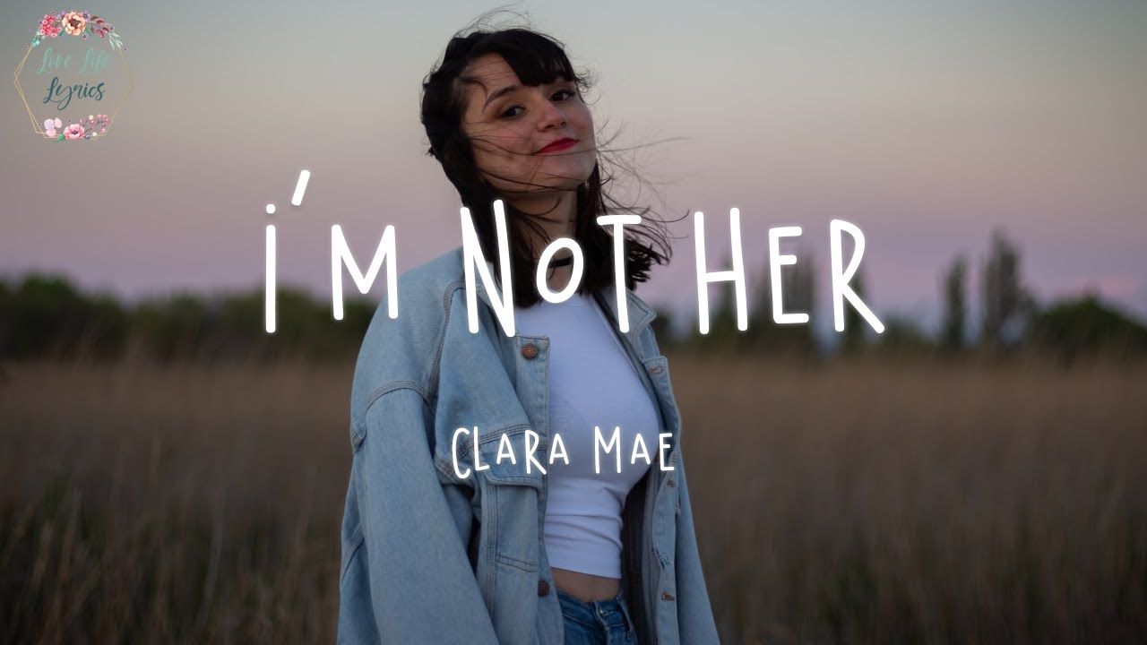 Clara Mae - Rooftop Lyrics