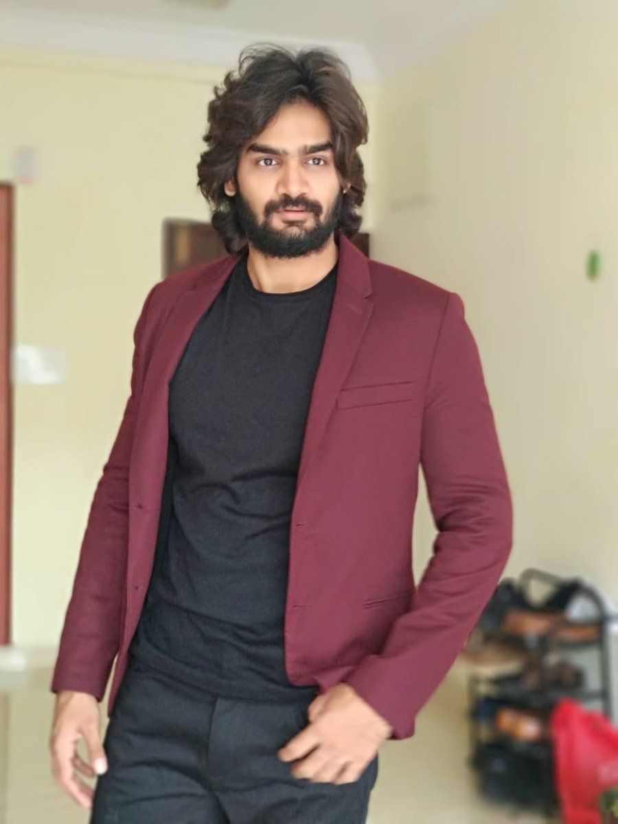 RX 100 Hero Kartikeya Donates Rs.2 Lakhs To Srikakulam!. Bollywood celebrities, Girl photography poses, Girl photography