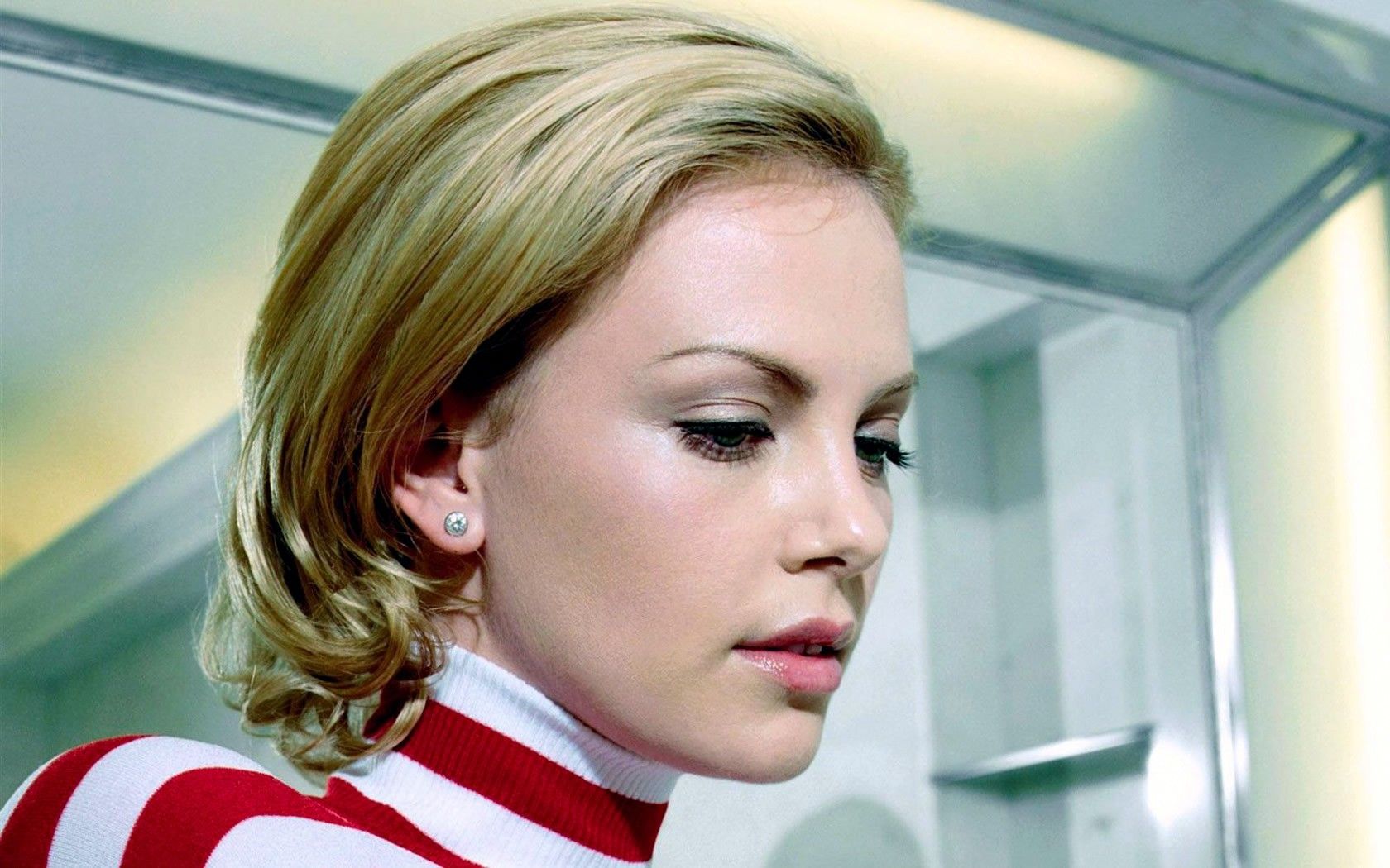 women charlize theron sweater turtleneck 1680x1050 wallpaper High Quality Wallpaper, High Definition Wallpaper