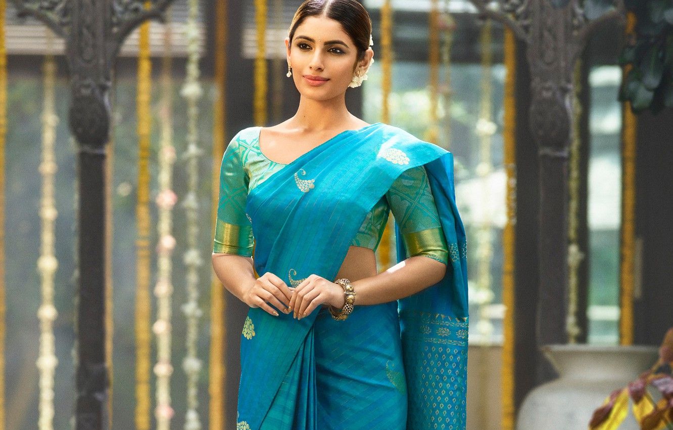 Wallpaper girl, fashion, eyes, smile, beautiful, model, lips, face, hair, pose, indian, makeup, saree, sari, traditional image for desktop, section девушки