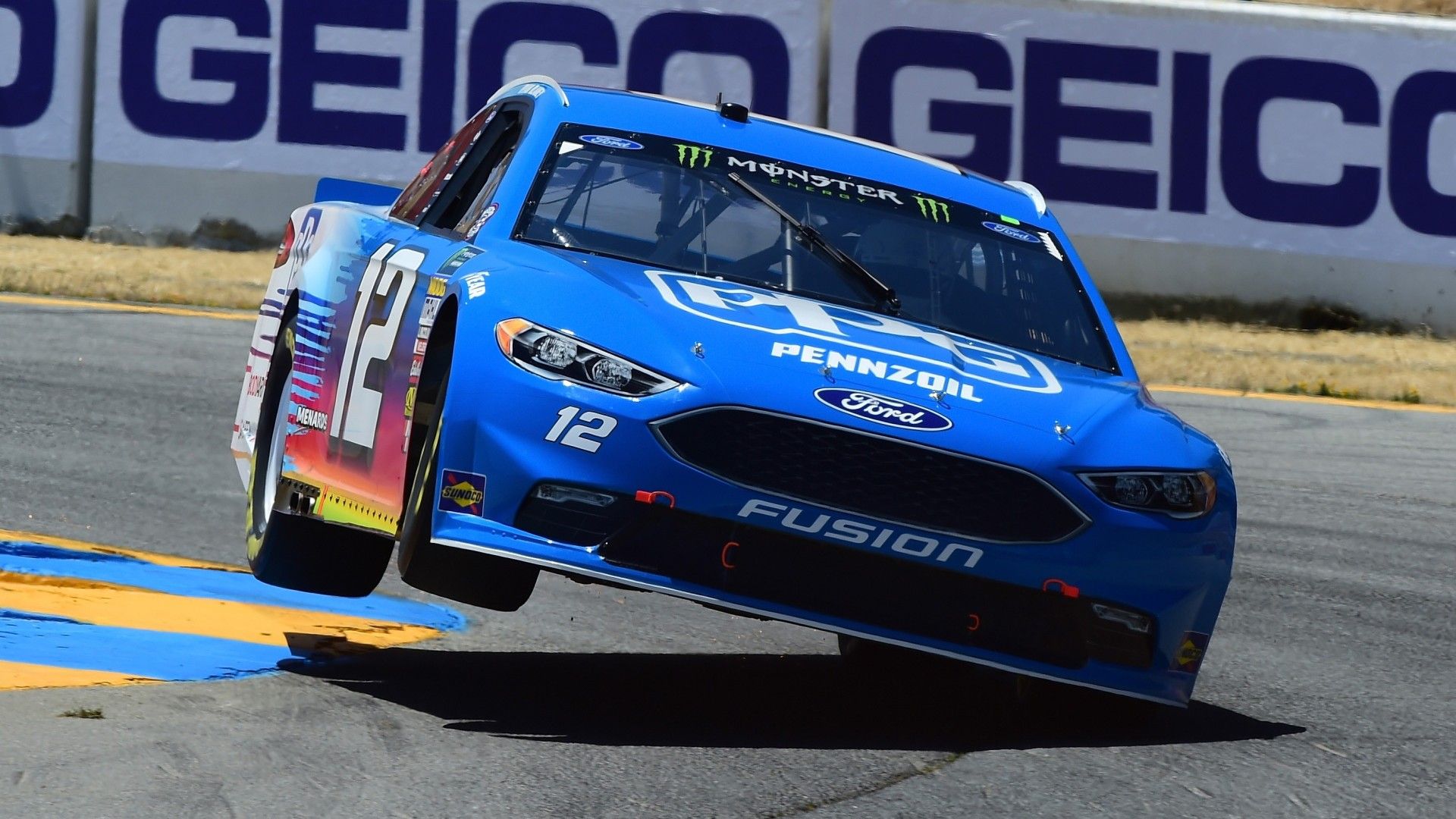 NASCAR: Ryan Blaney loses power steering, stays on course to finish 34th