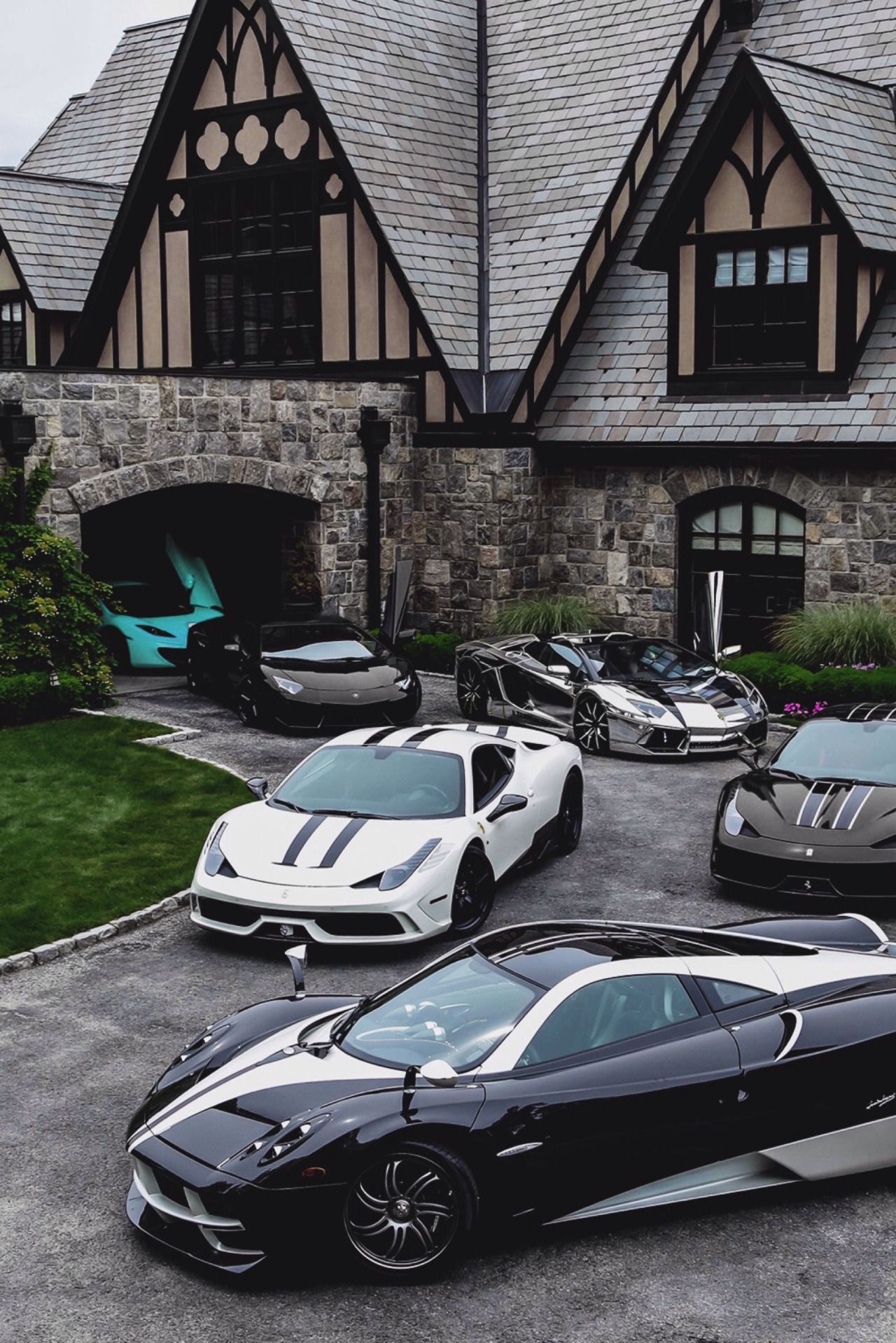 Luxury Car House