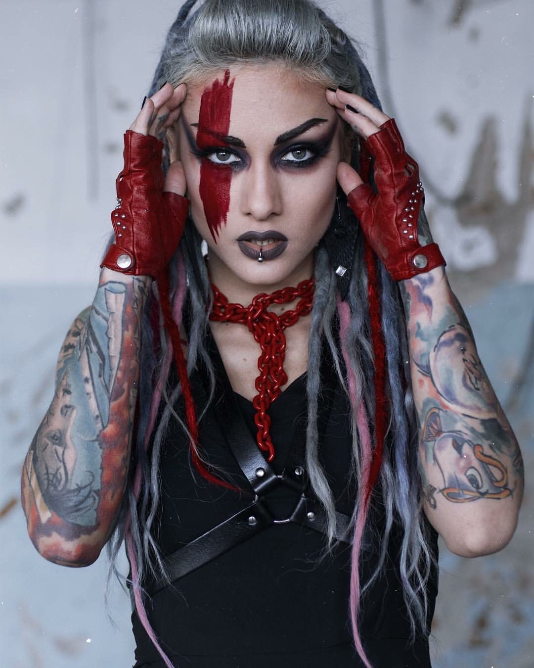Lena Scissorhands. Tattoo frauen, Punk, Grunge